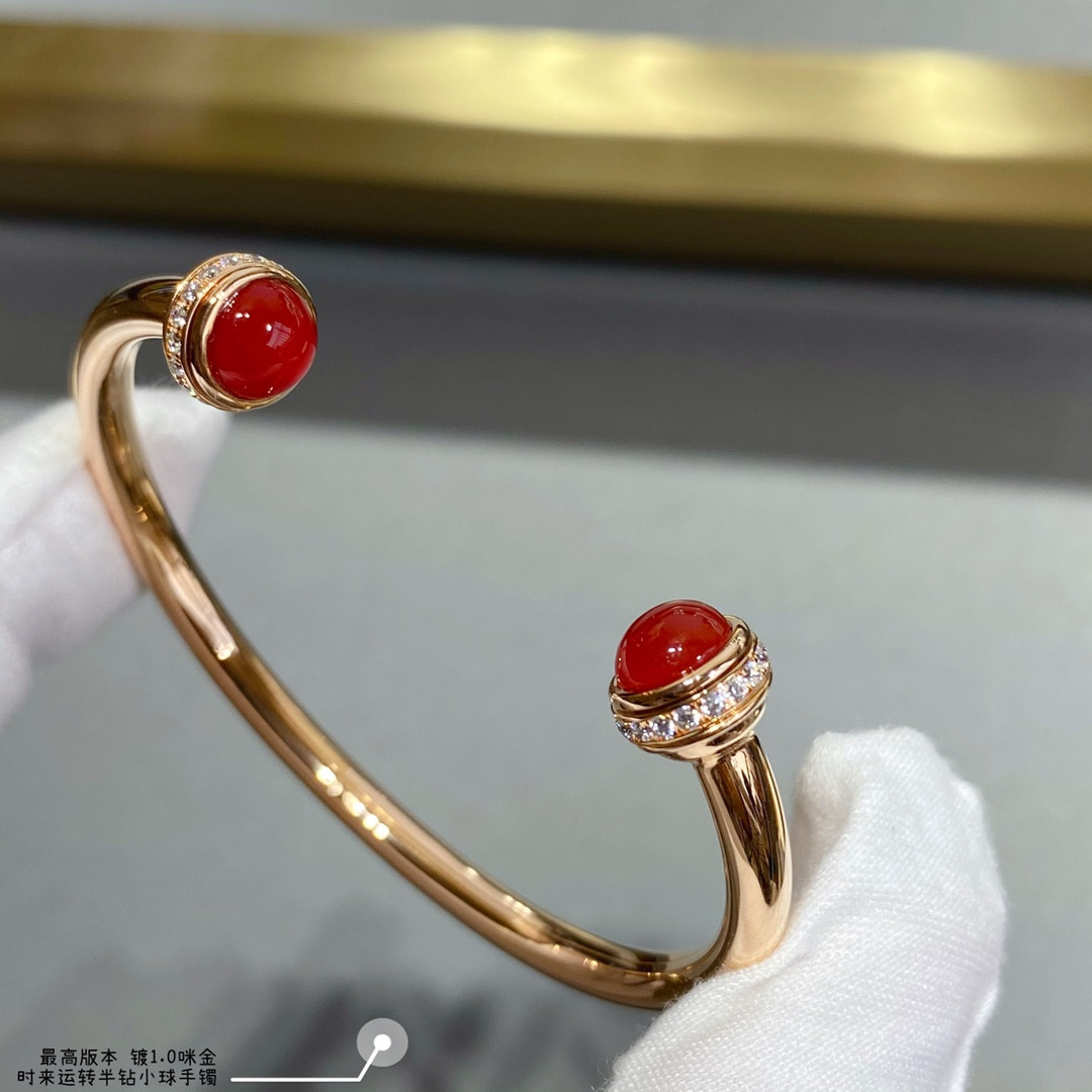 P1aget half-di*m*nd rotating ball bracelet