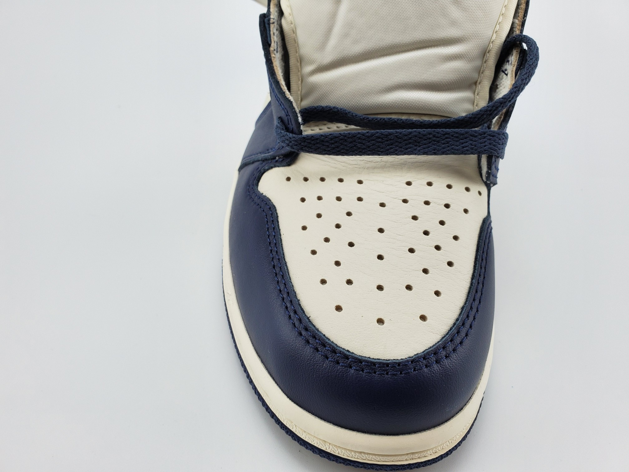 Air Jordan 1 Retro High  "Obsidian Blue"