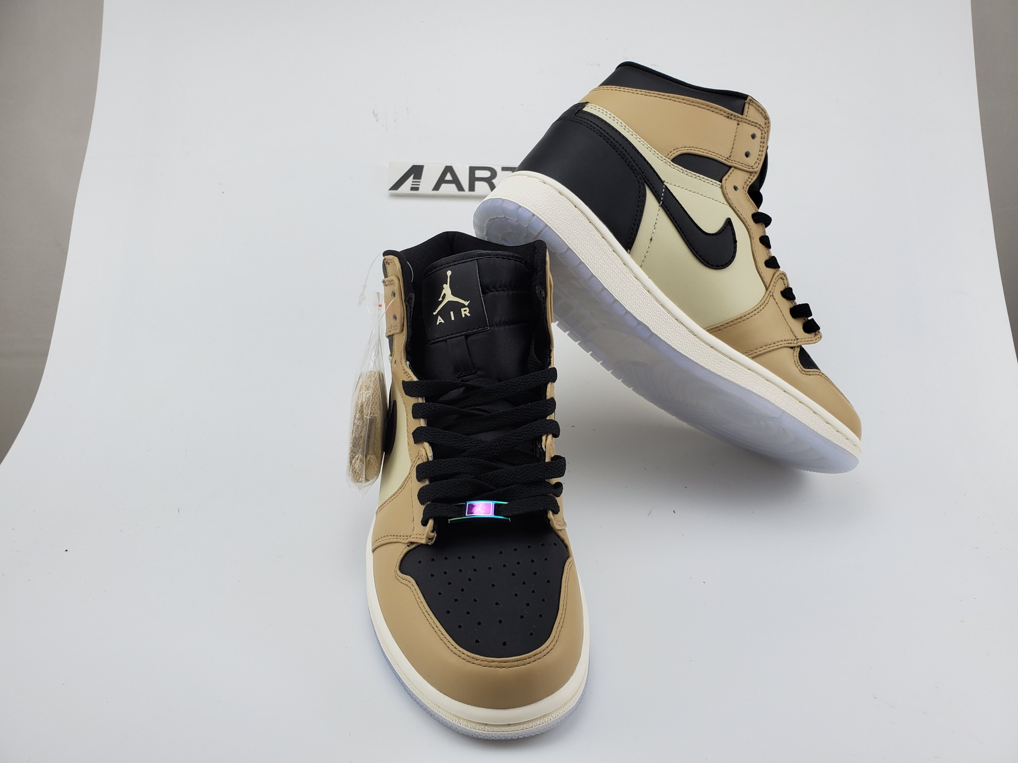 Air Jordan 1 Retro High Black Mushroom