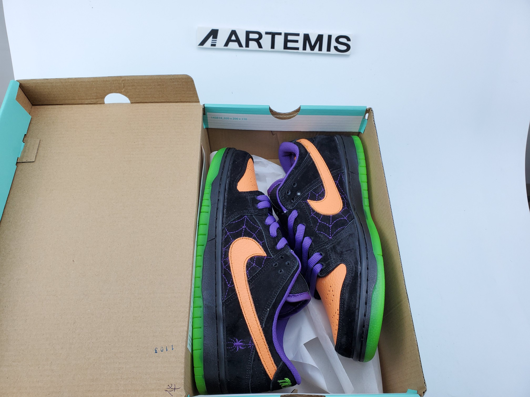 Nike SB Dunk Low Night of Mischief Halloween
