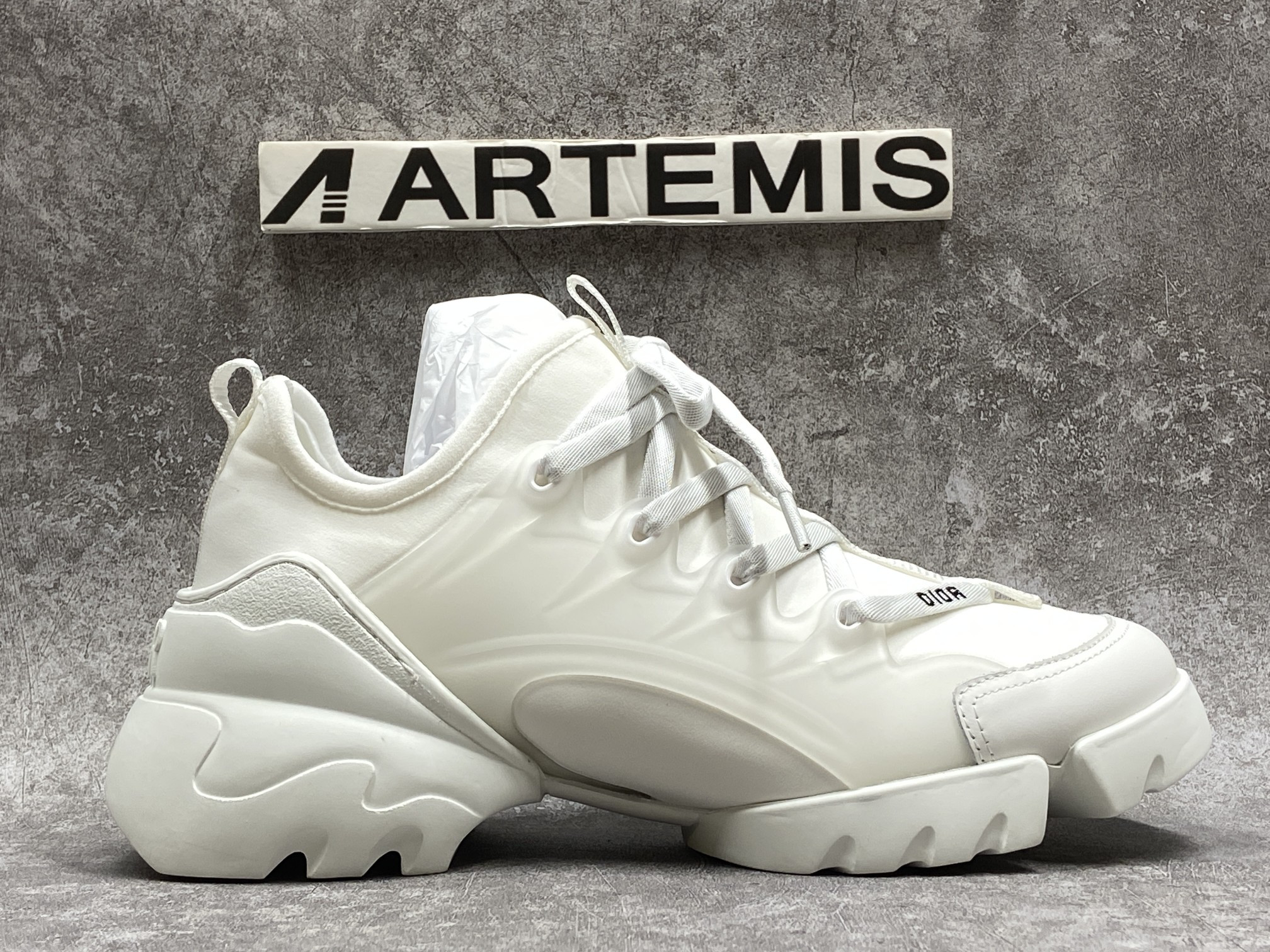 D*or d connect white neoprene