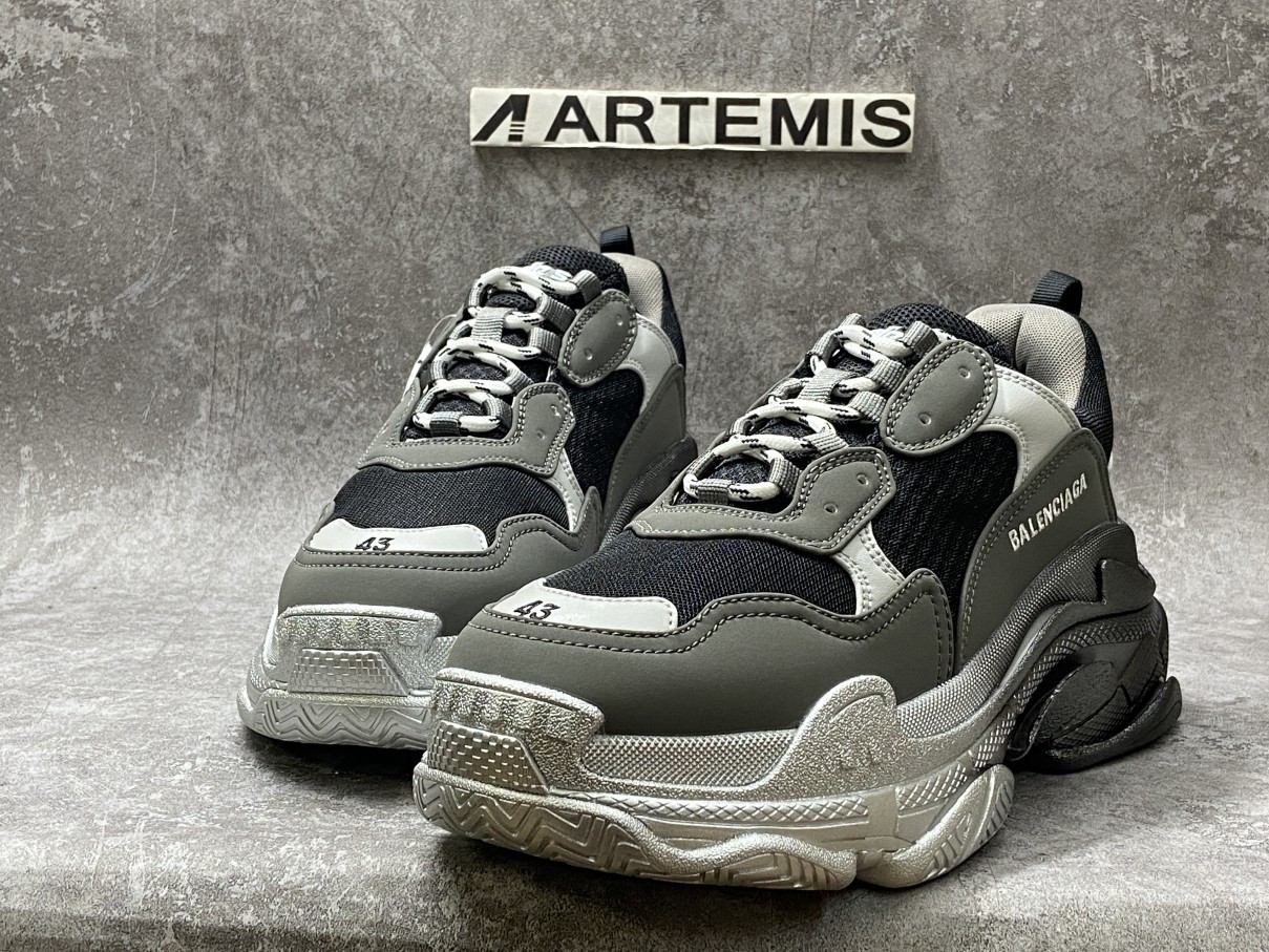 Balenciga Triple S Honey Comb Grey Sliver