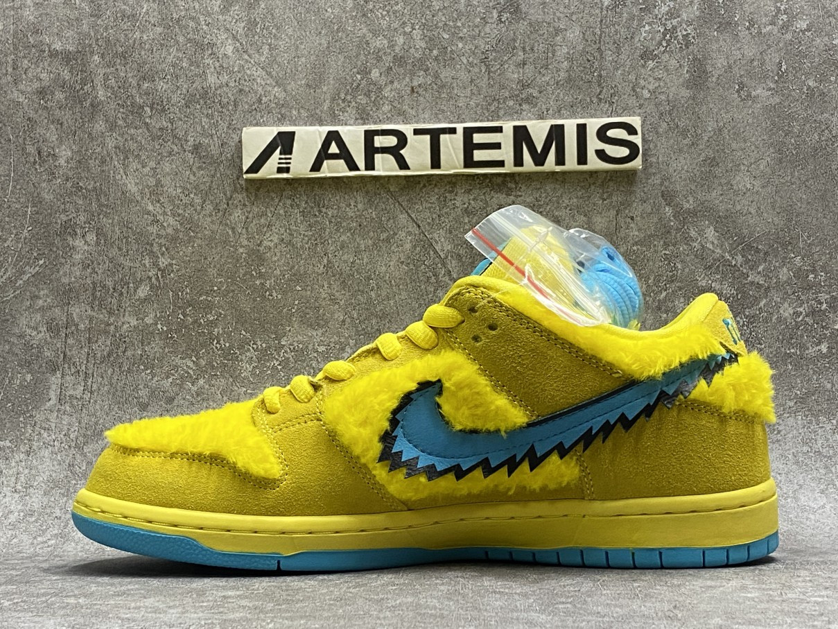 Grateful Dead x Nike SB Dunk Low Yellow Bear