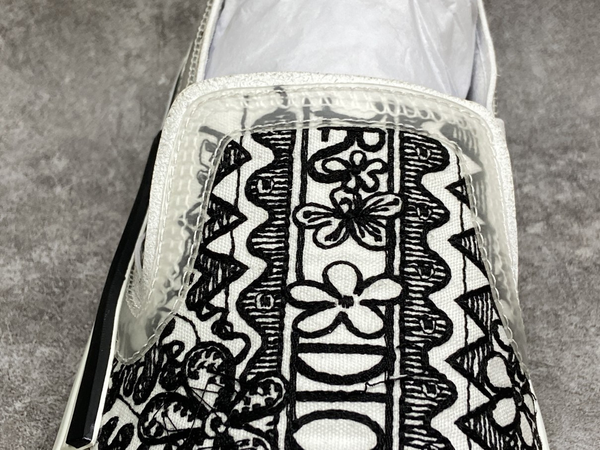 D*or and shawn b23 slip on black white embroidery