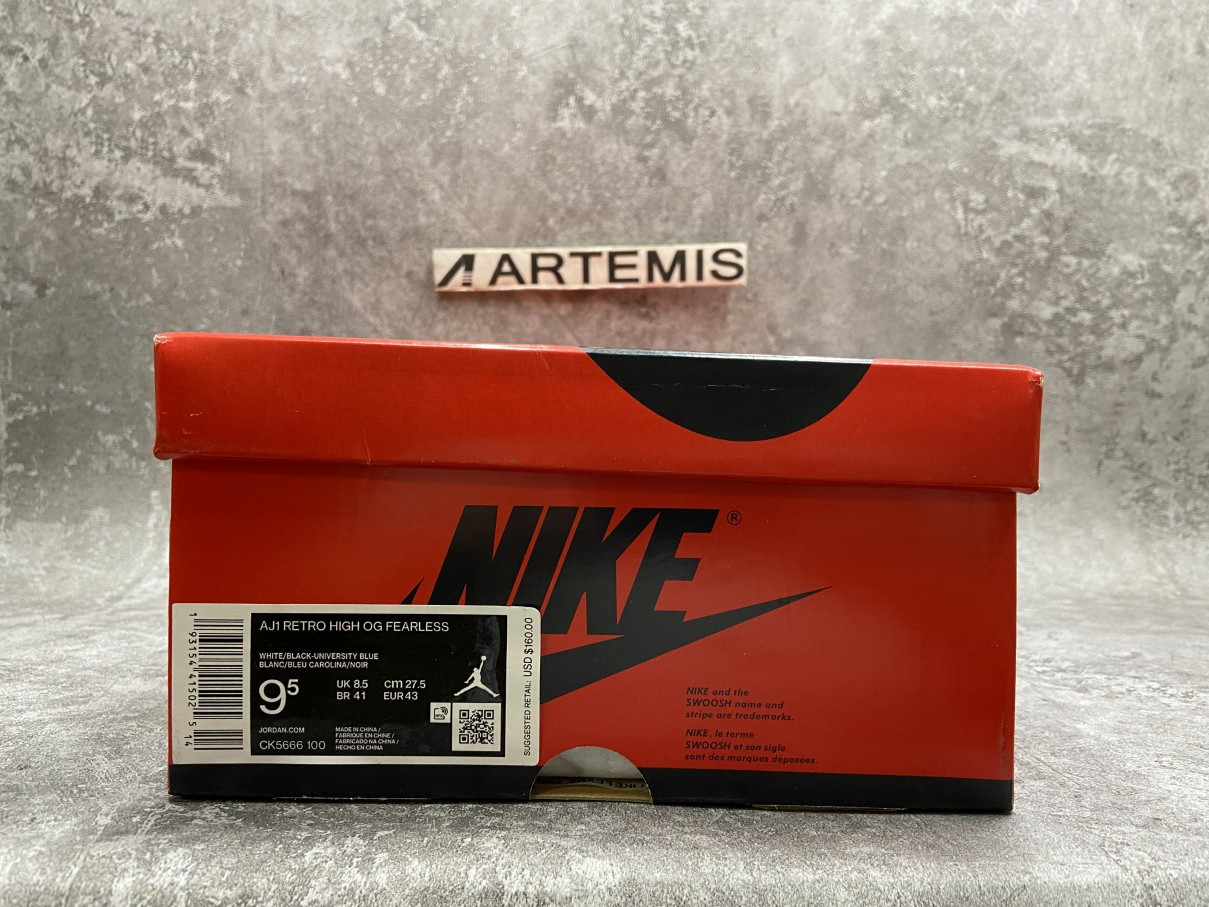 Air Jordan 1 Retro High Fearless UNC Chicago