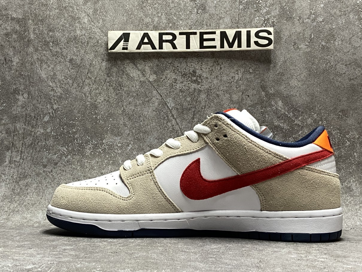 Nike SB Dunk Low Crimson