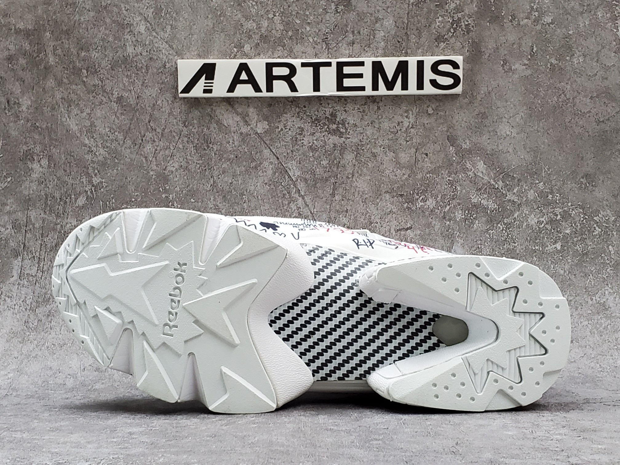 Reebok Instapump Fury Vetements Doodle