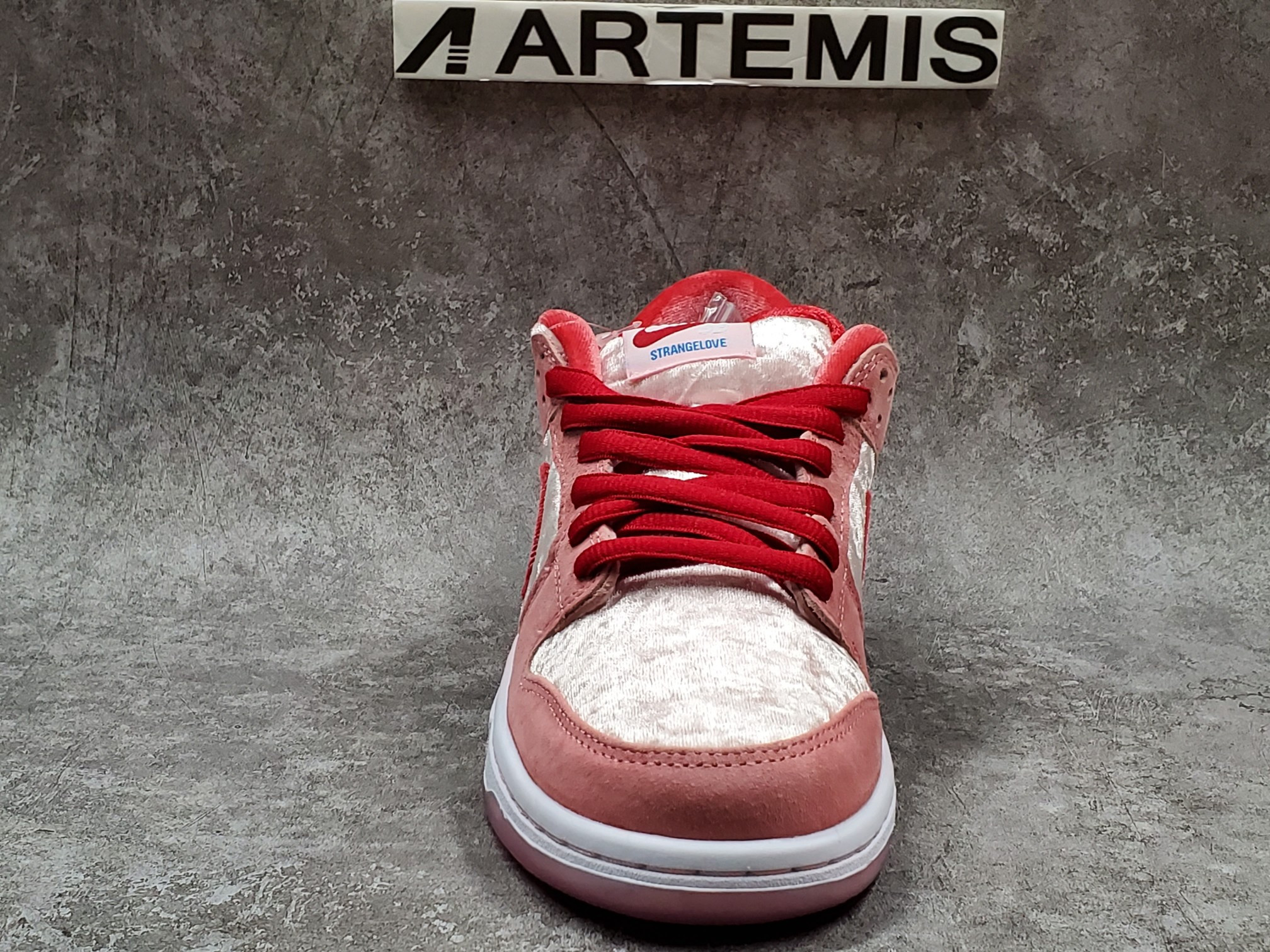 Nike SB Dunk Low StrangeLove Skateboards