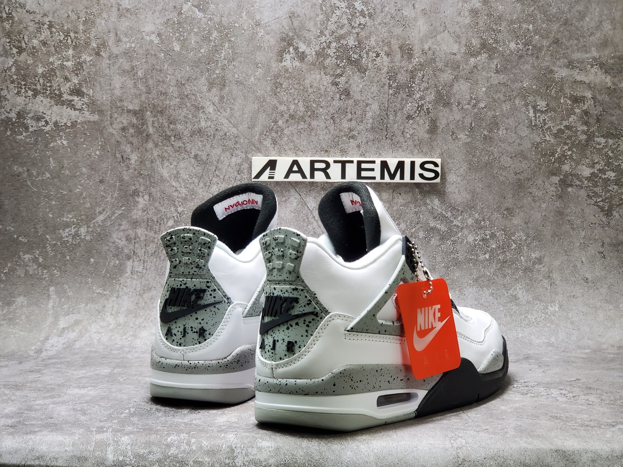 Air Jordan 4 Retro White Cement