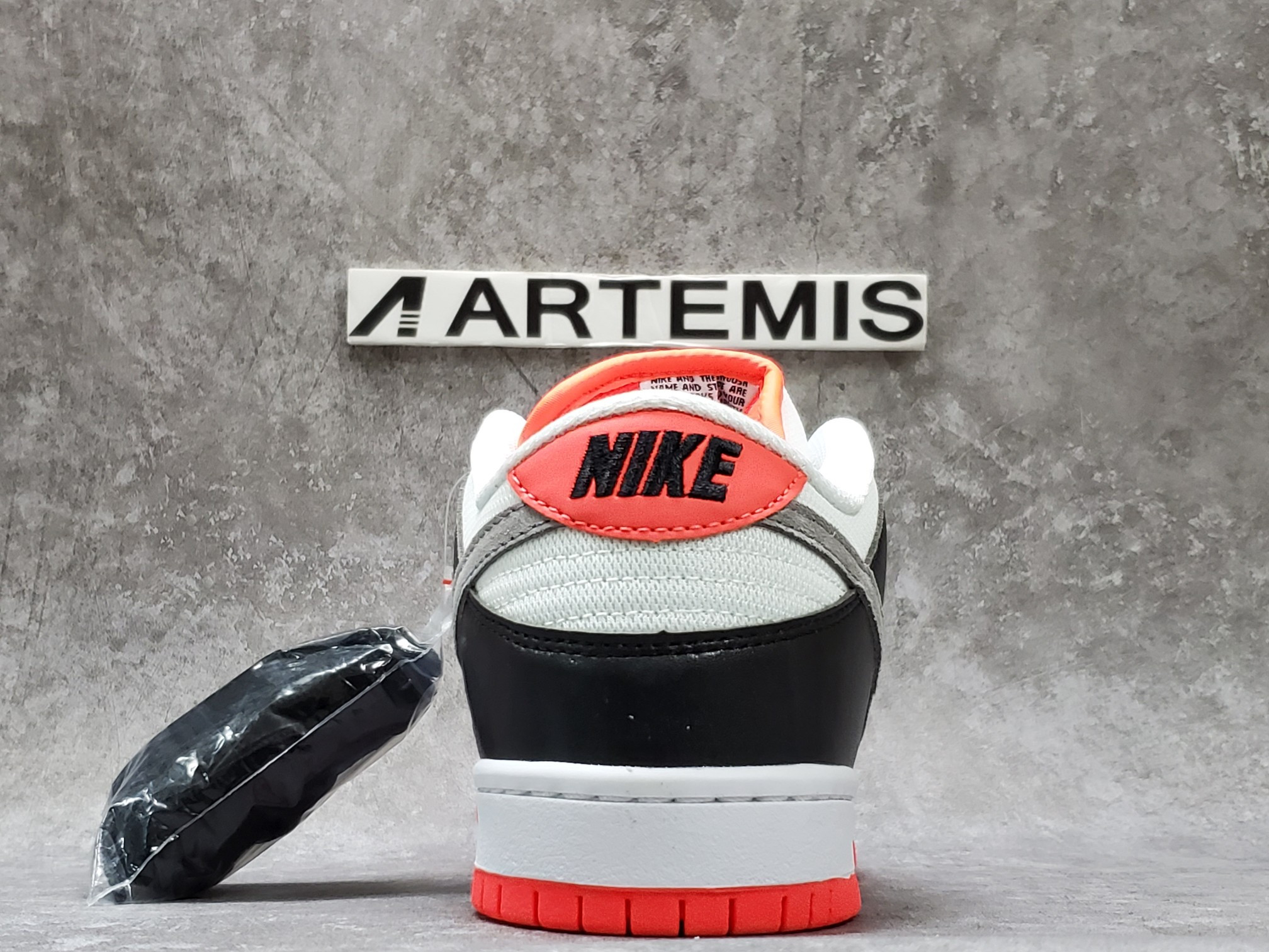 Nike SB Dunk Low Infrared Orange Label