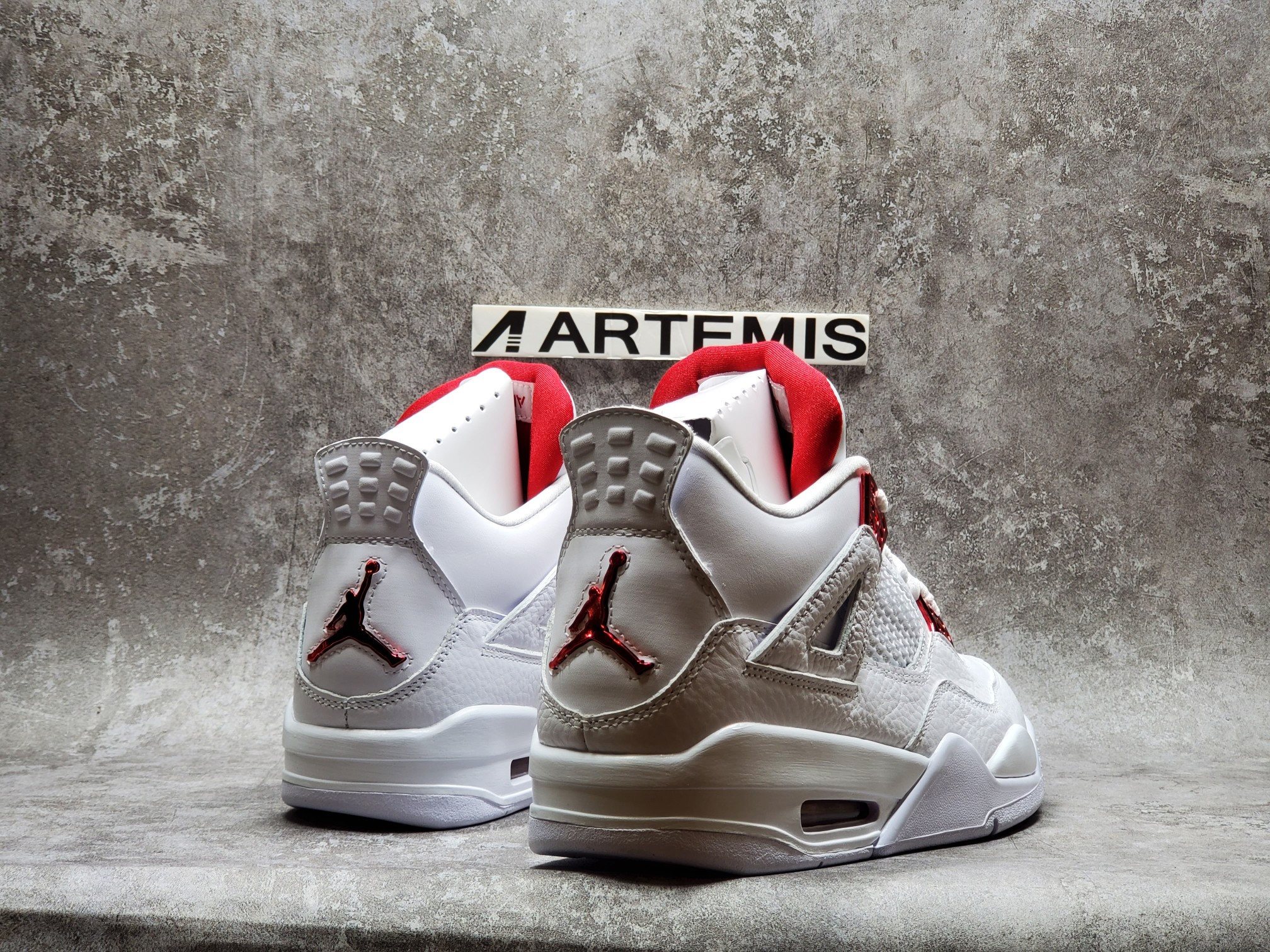Air Jordan 4 Retro Metallic Red