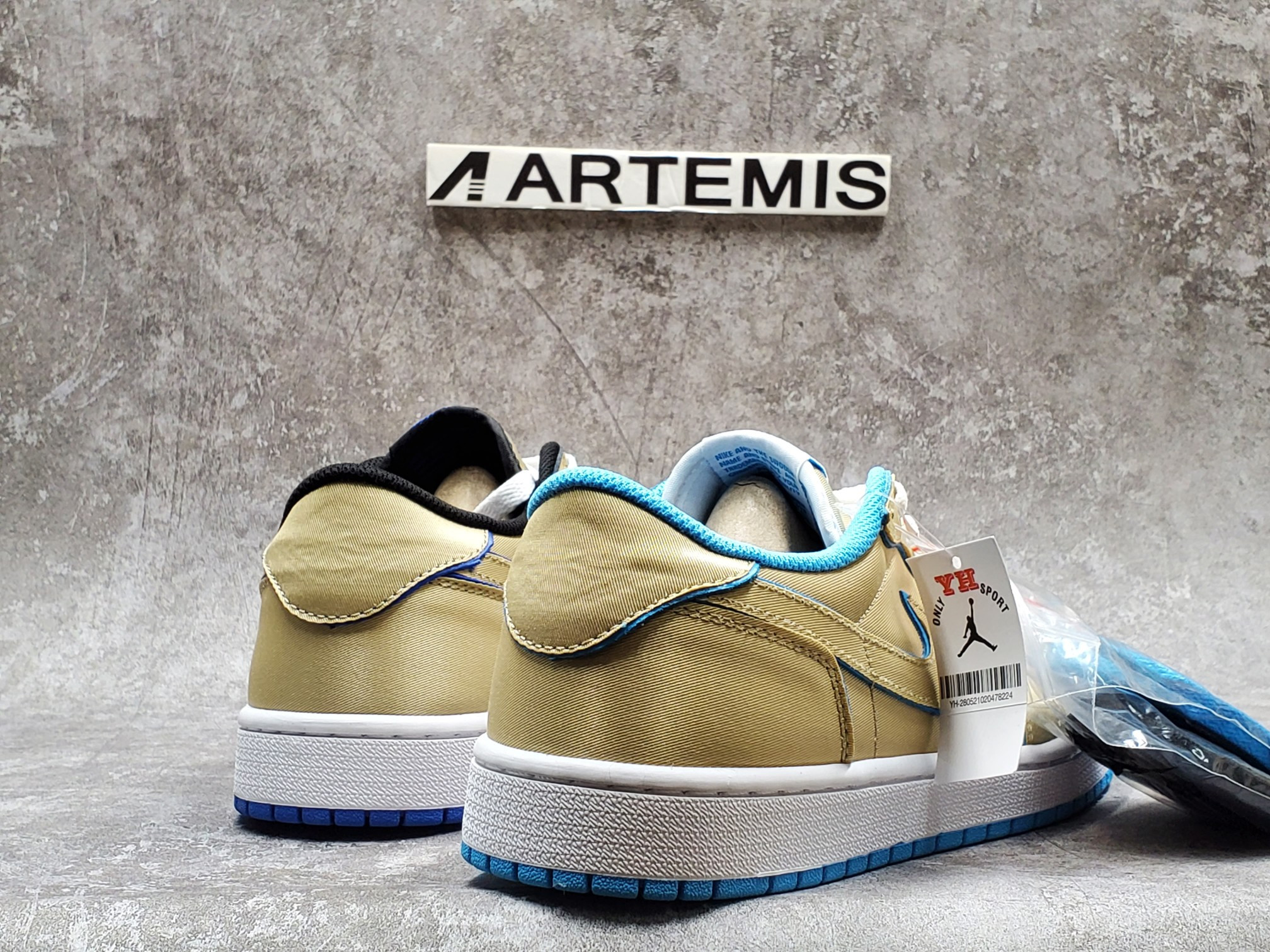 Air Jordan 1 Low SB QS Lance Mountain Desert Ore