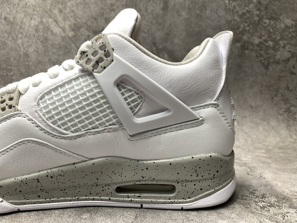 Air Jordan 4 Retro White Oreo