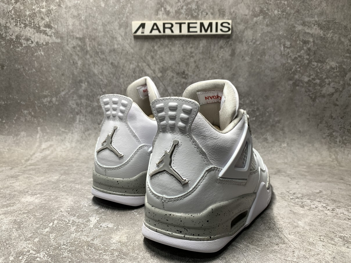 Air Jordan 4 Retro White Oreo