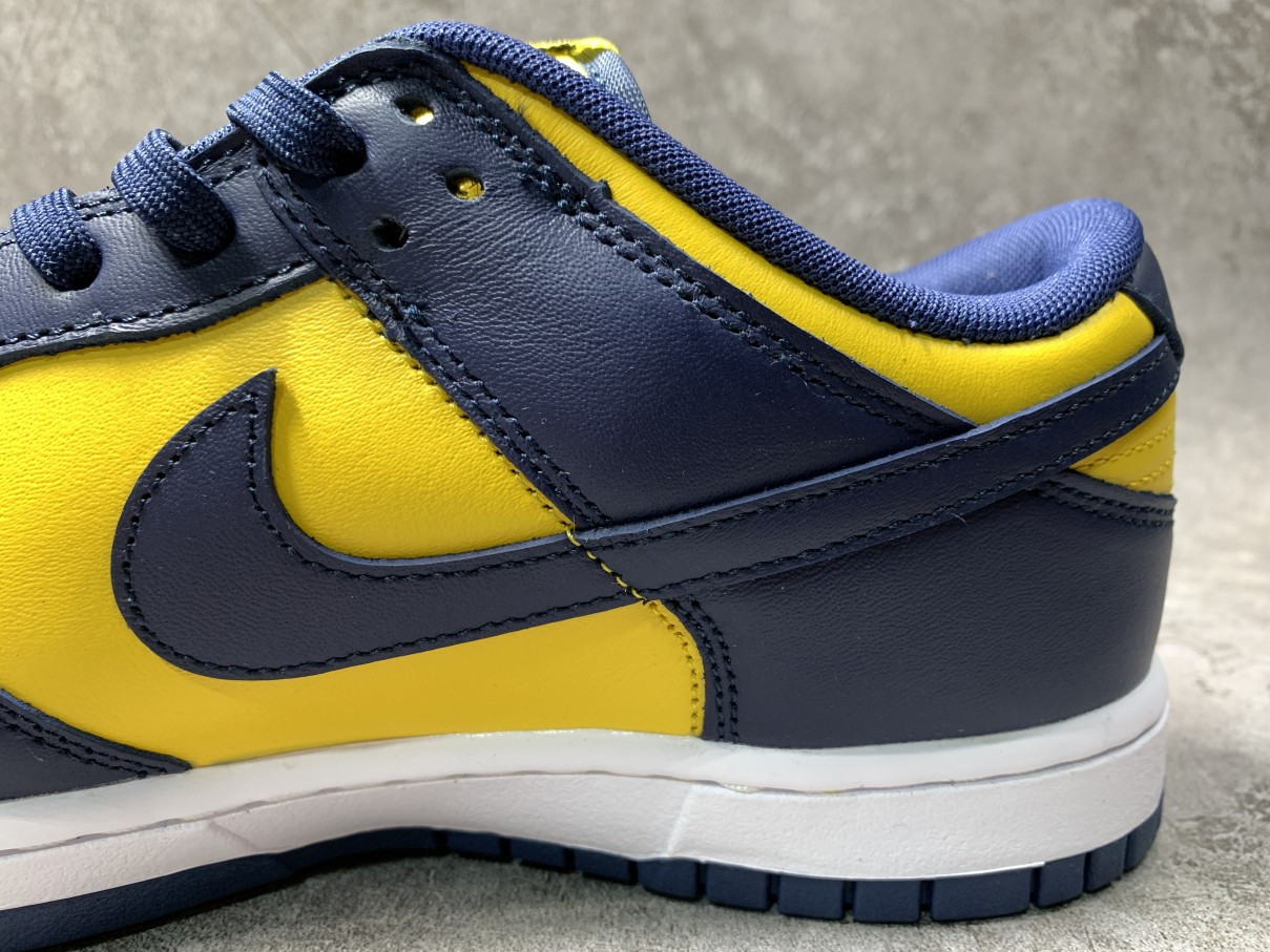 Nike Dunk Low Michigan