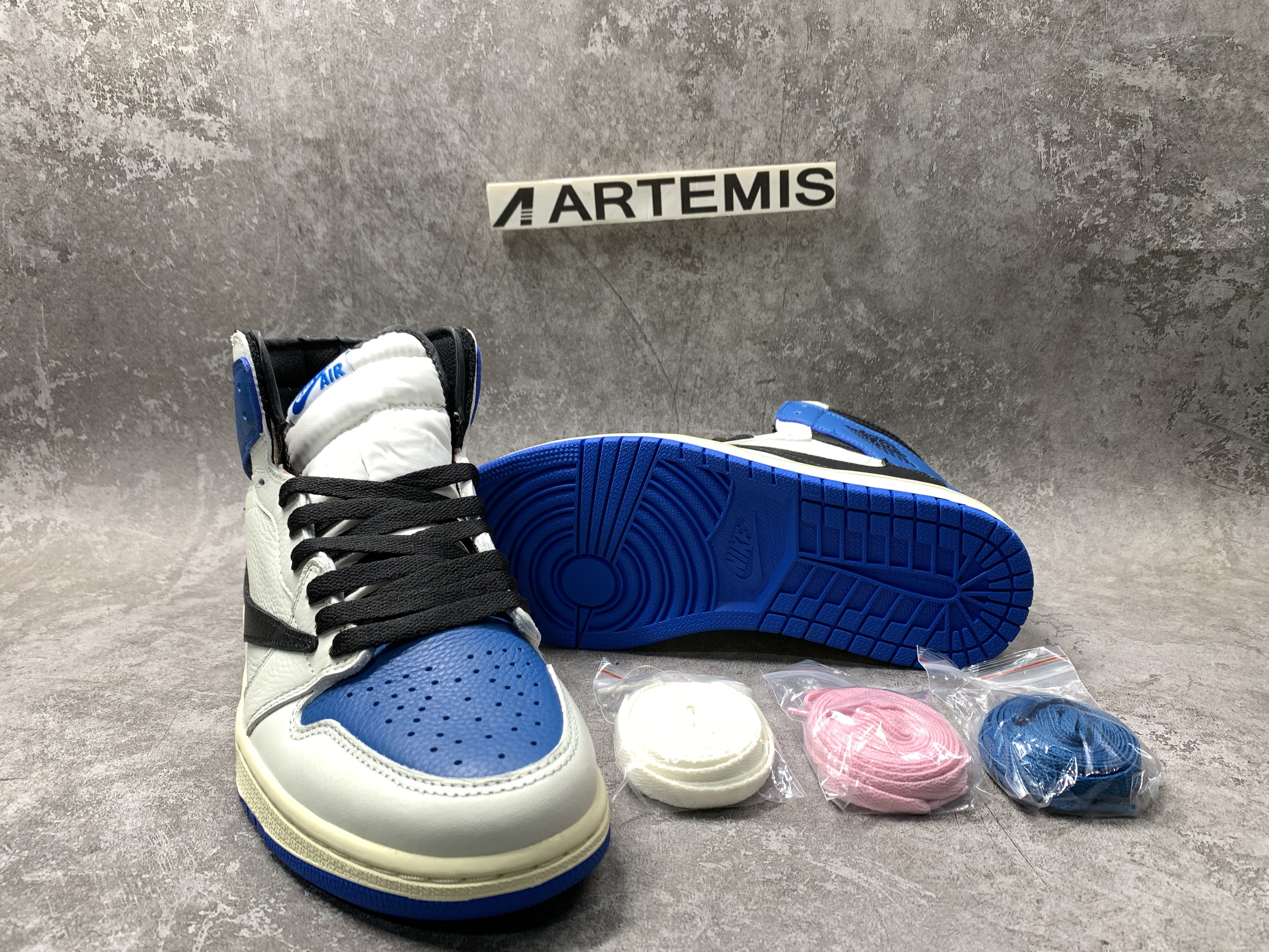 Air Jordan 1 Retro High x Travis Scott x Fragment