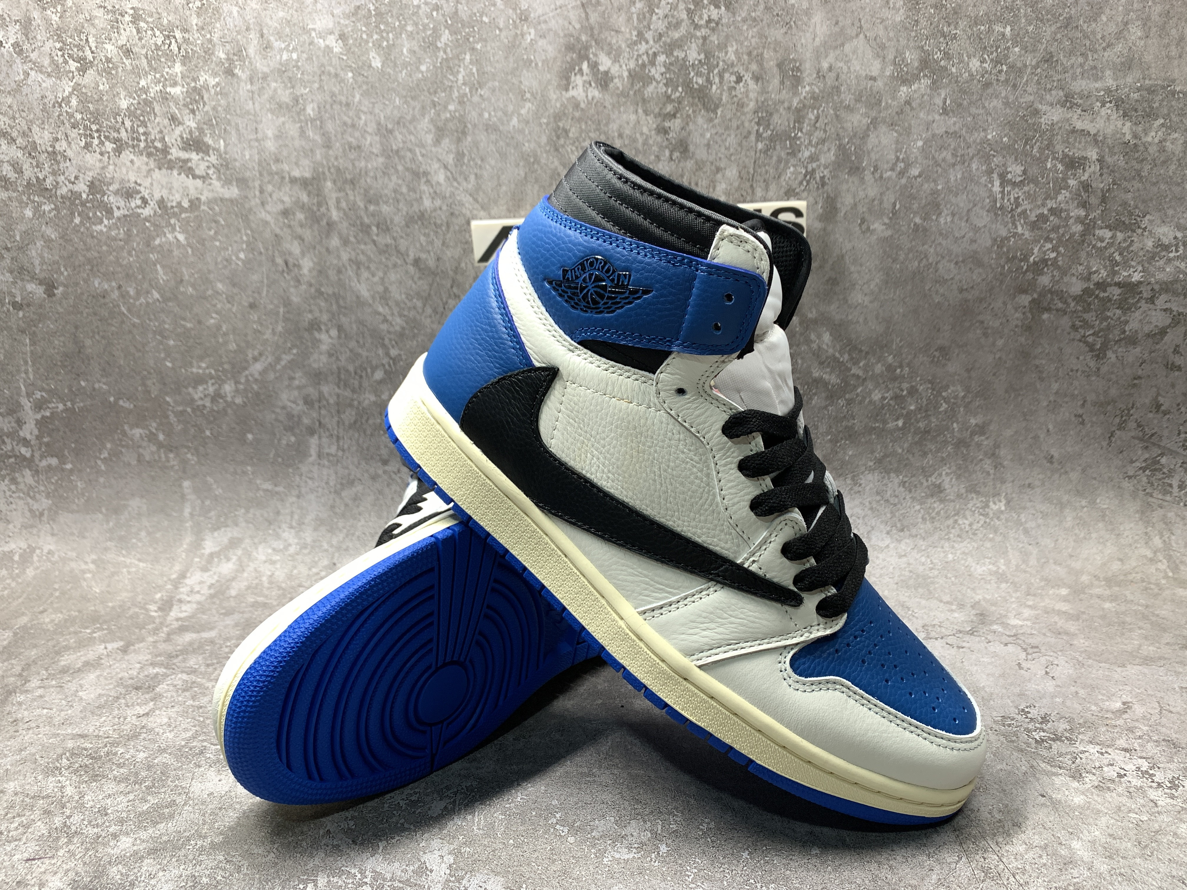 Air Jordan 1 Retro High x Travis Scott x Fragment