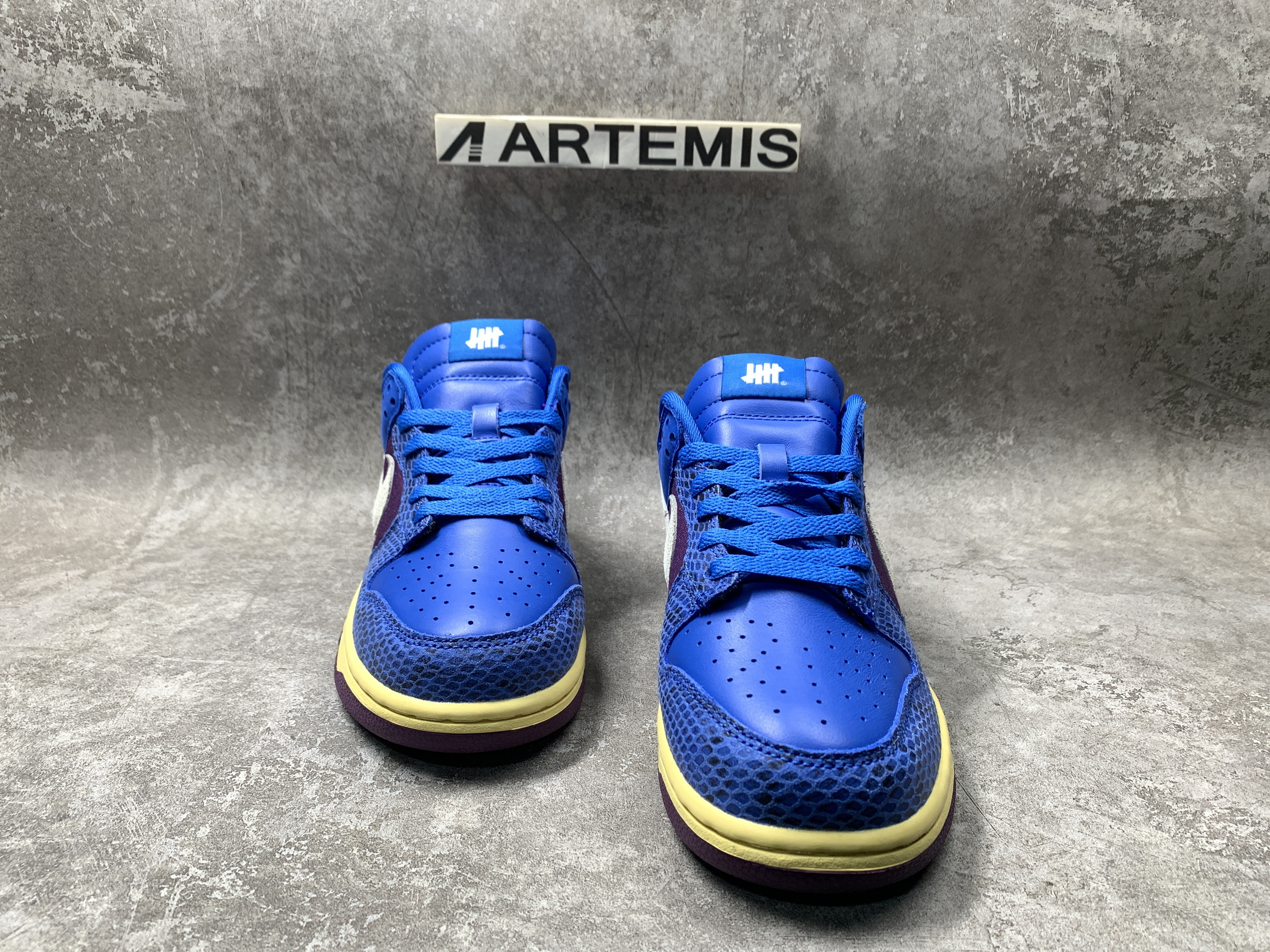 Nike Dunk Low UNDEFEATED Dunk vs. AF1