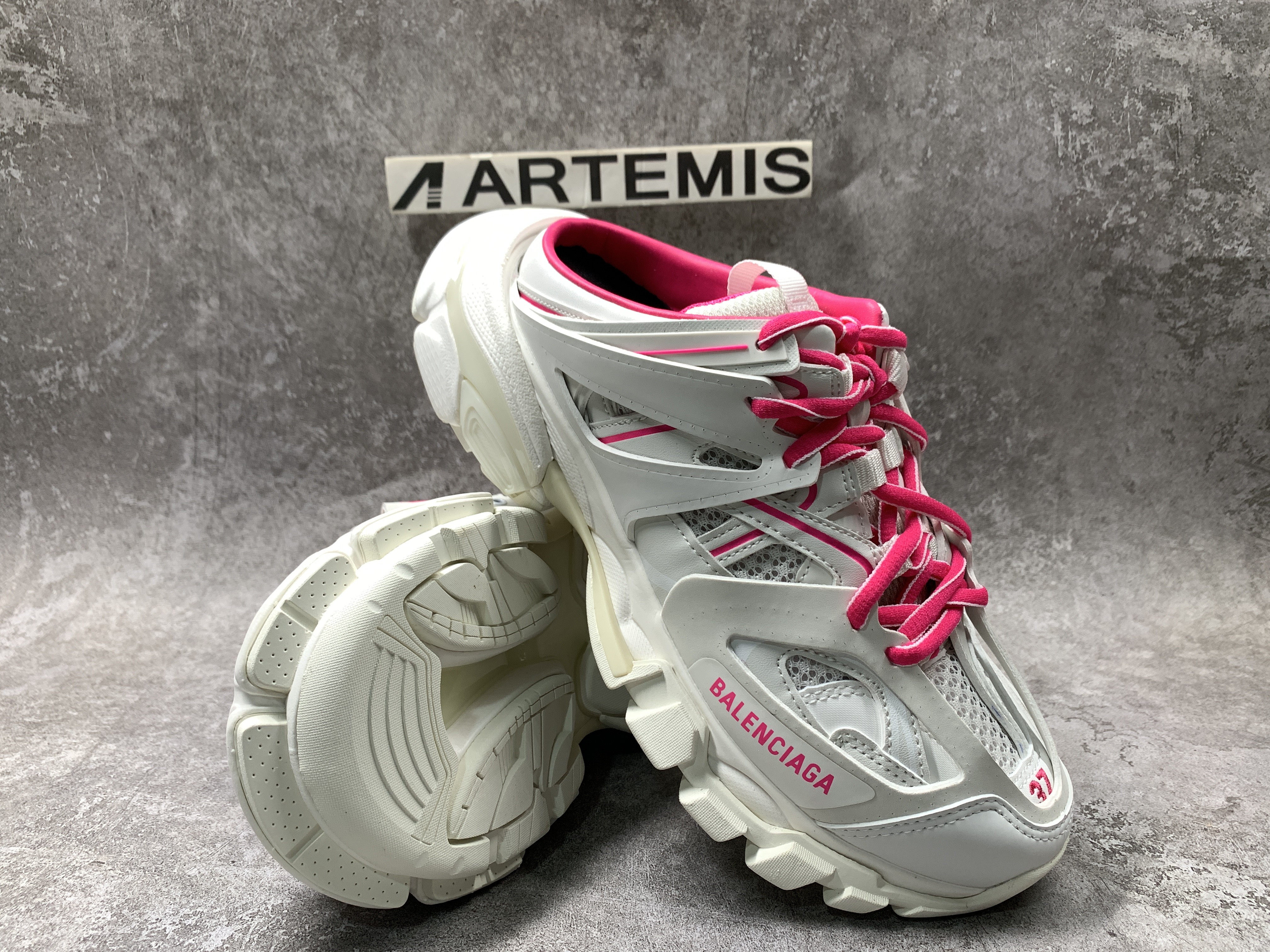 Balenciga Track Mule White Pink