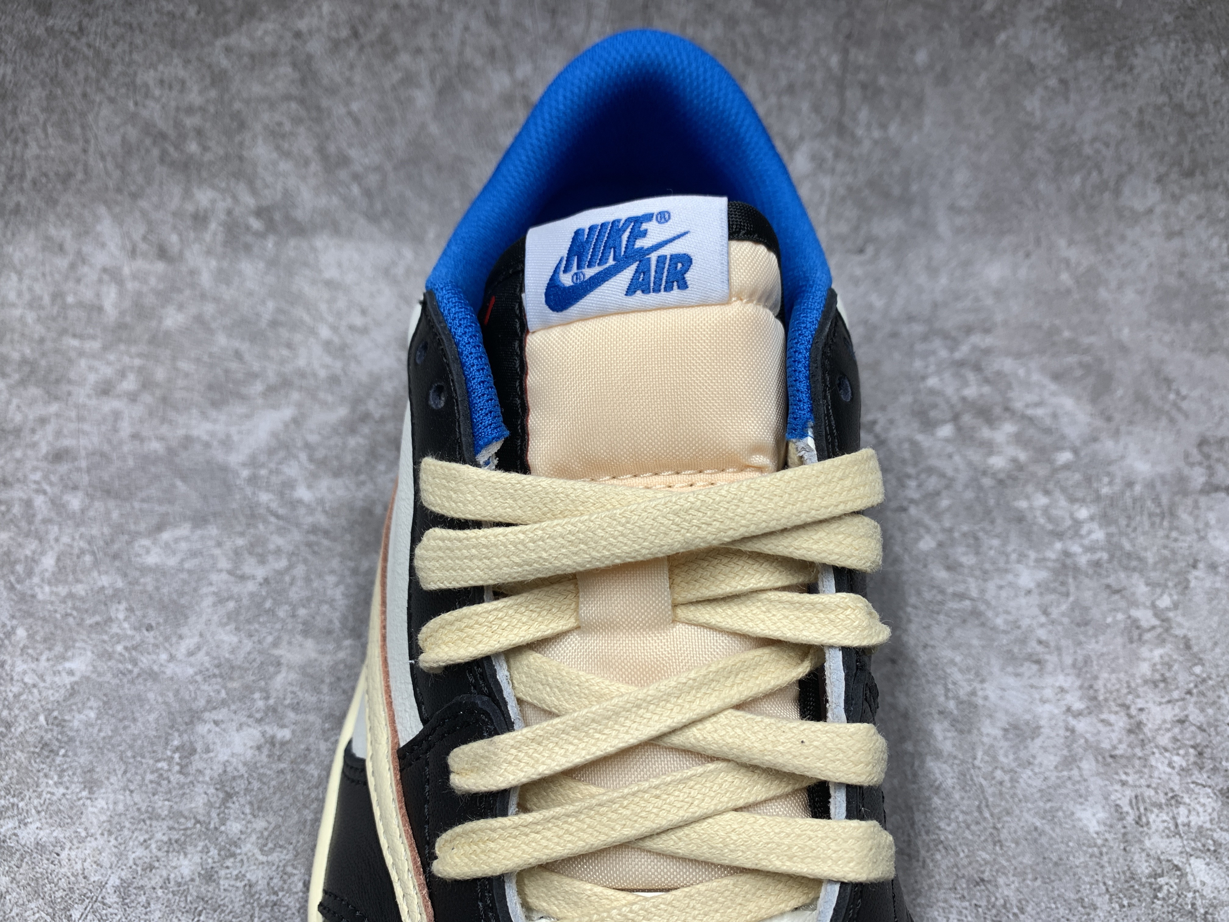 Air Jordan 1 Low Fragment Design x Travis Scott