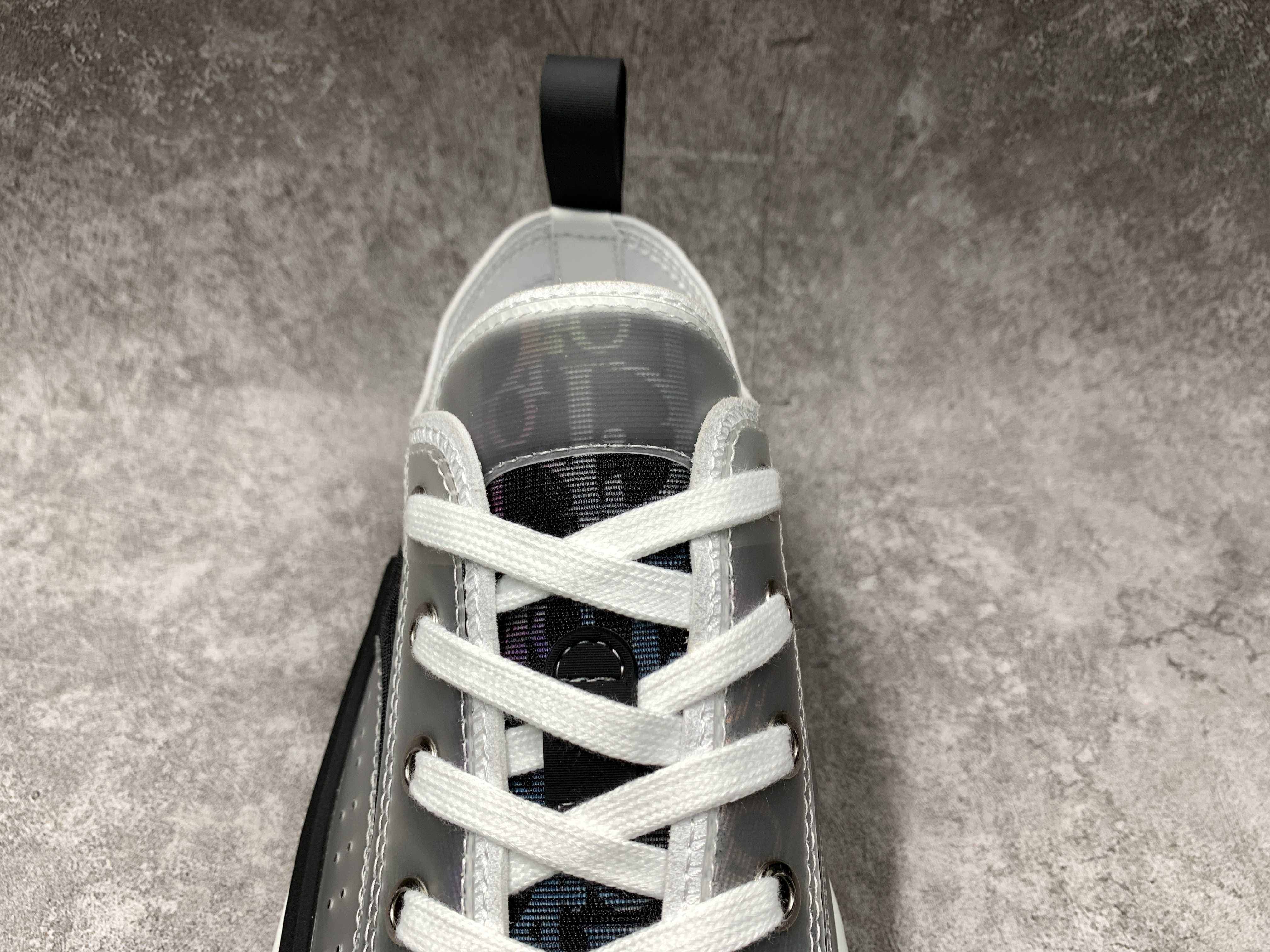 D*or b23 low blue black