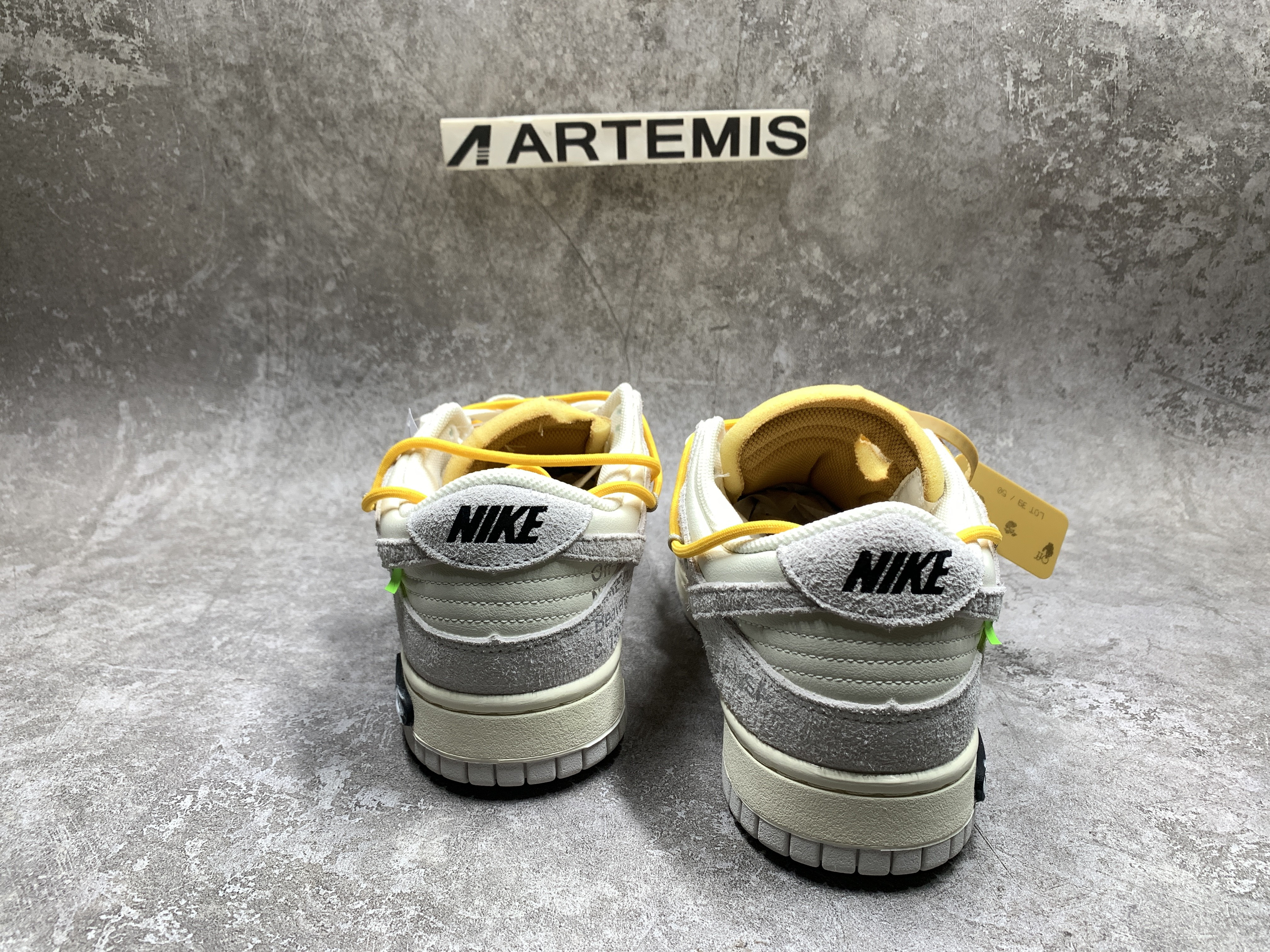 Off-White x Dunk Low Lot 39 of 50