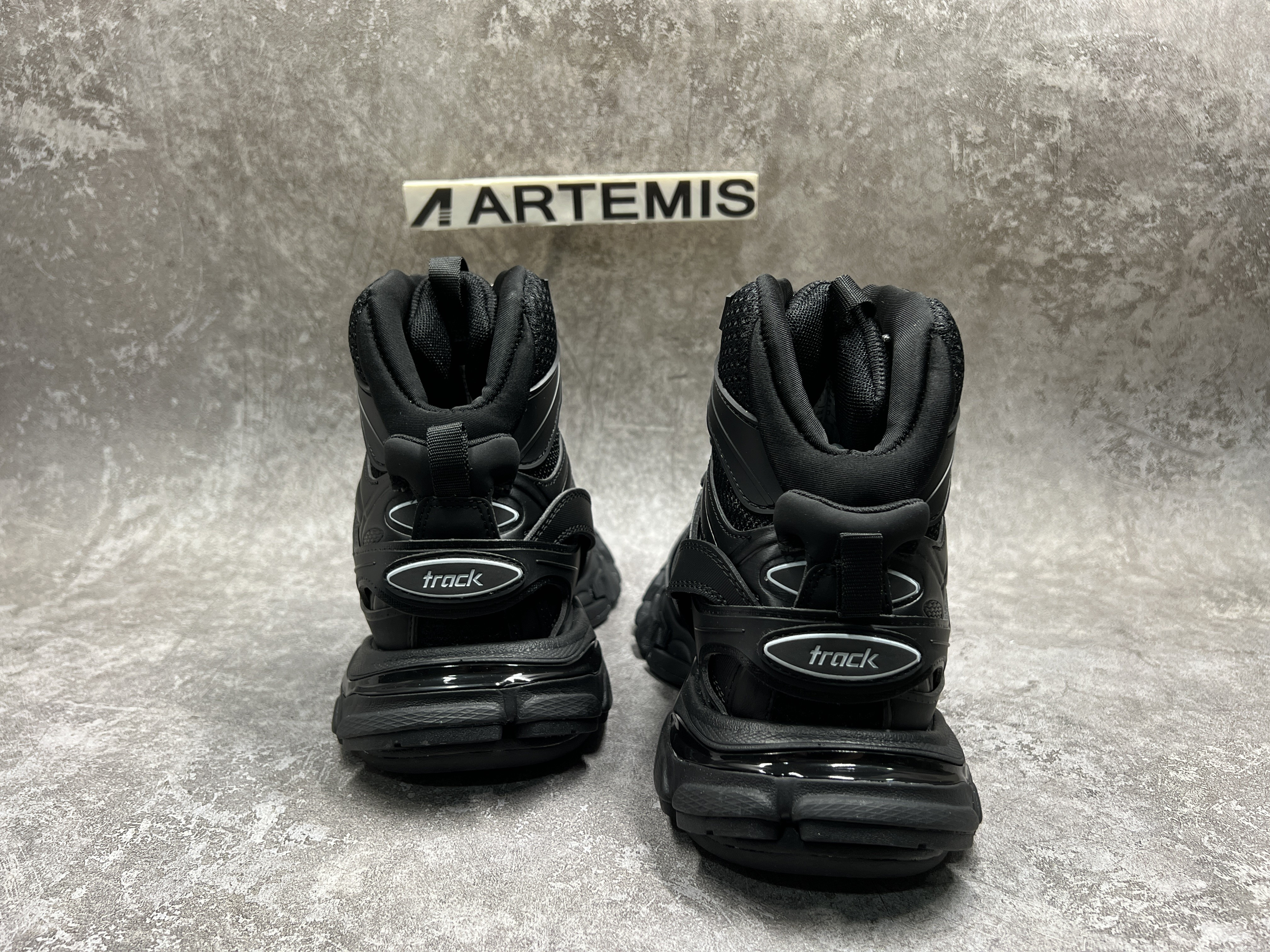 Balenciga Track Hike Black