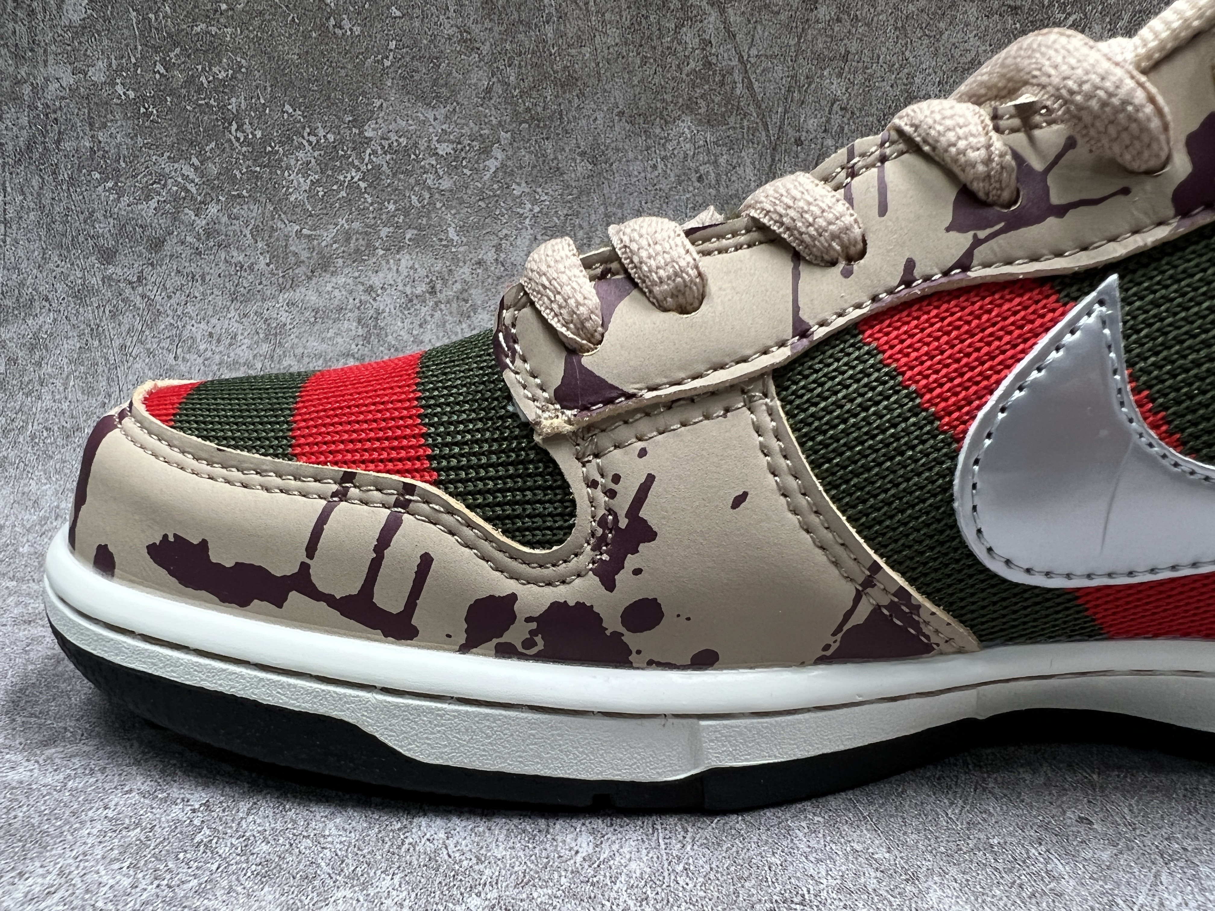 Nike Dunk SB Low Freddy Krueger