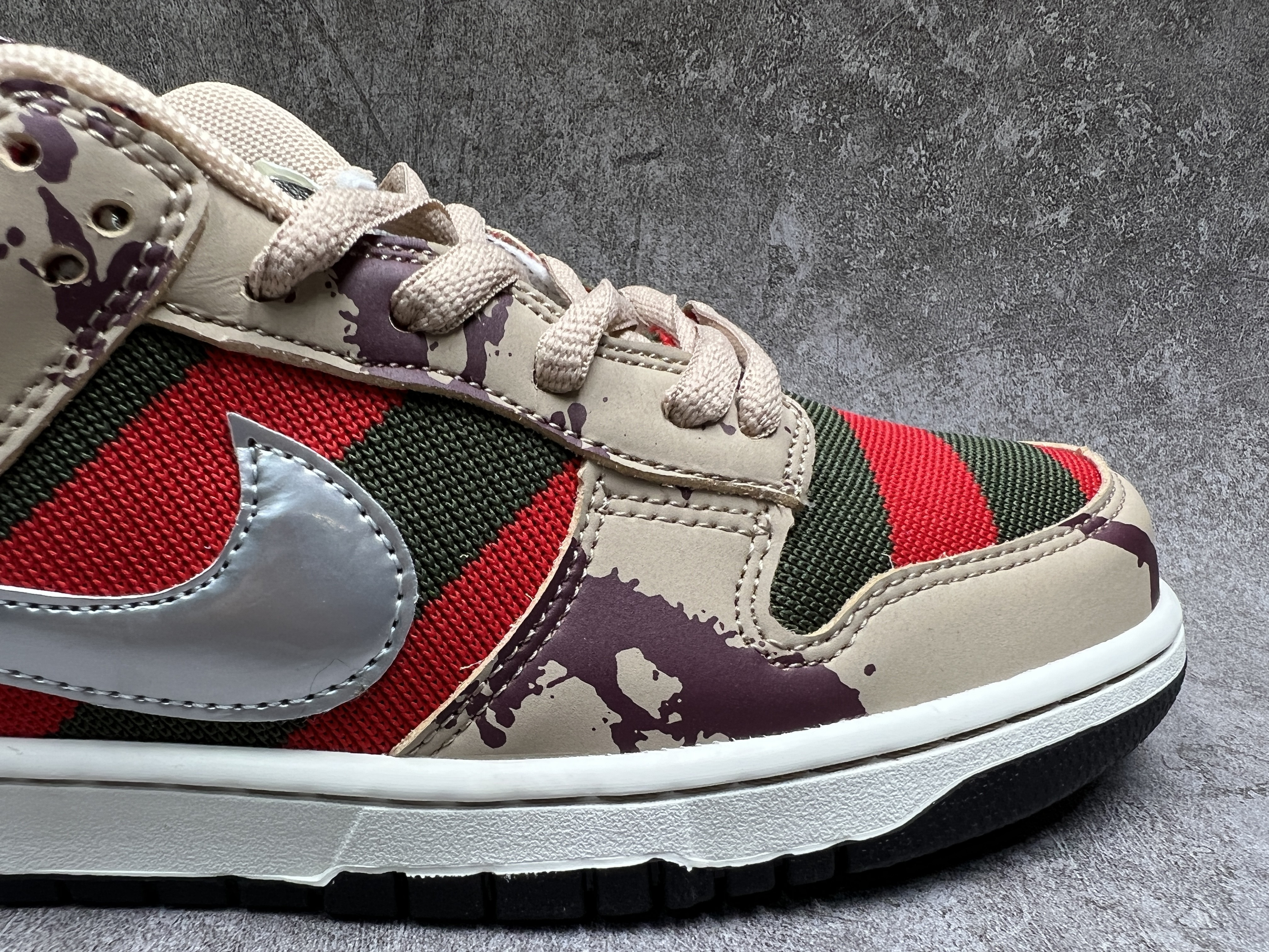 Nike Dunk SB Low Freddy Krueger