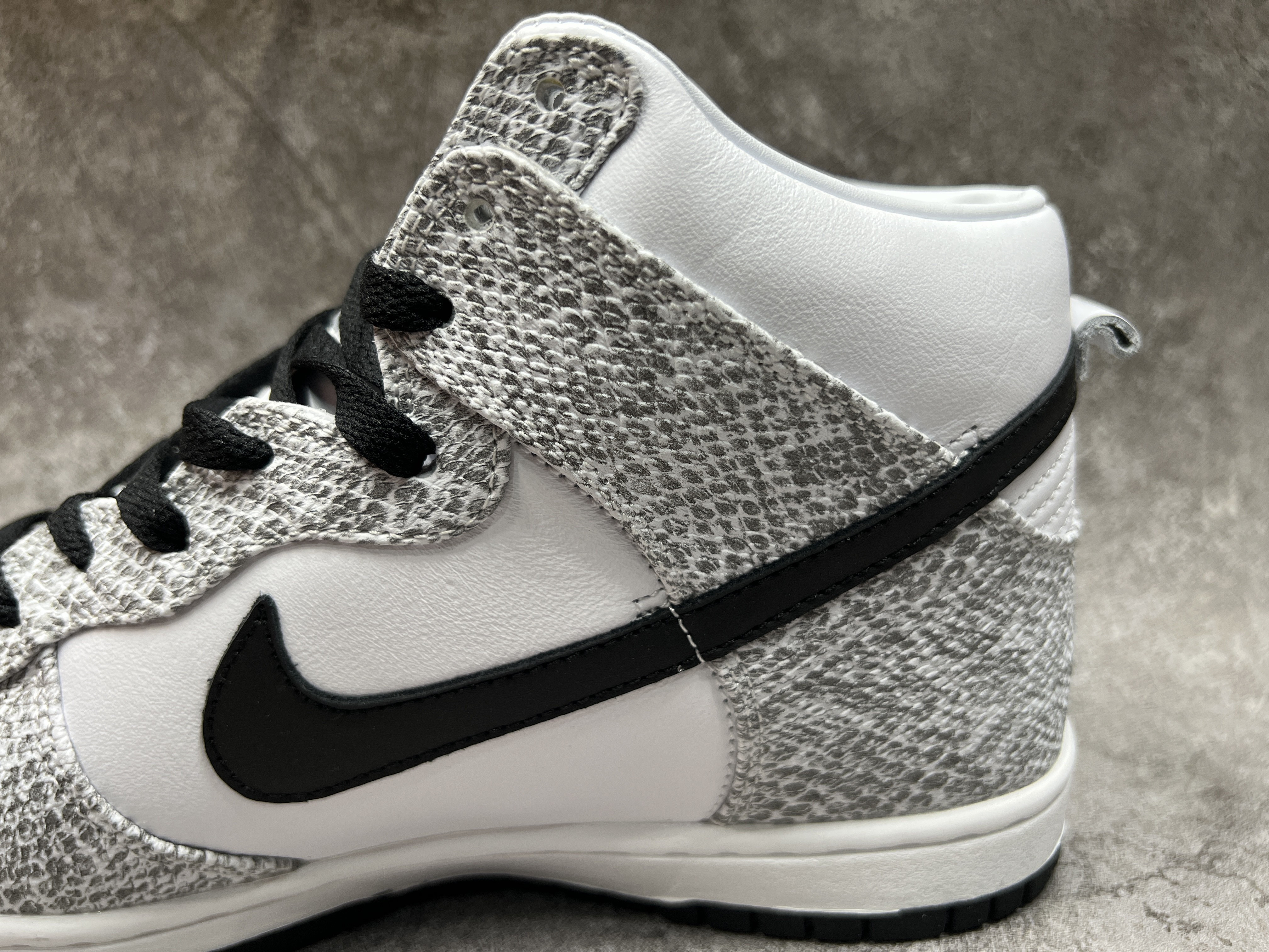 Nike Dunk High SP Cocoa Snake