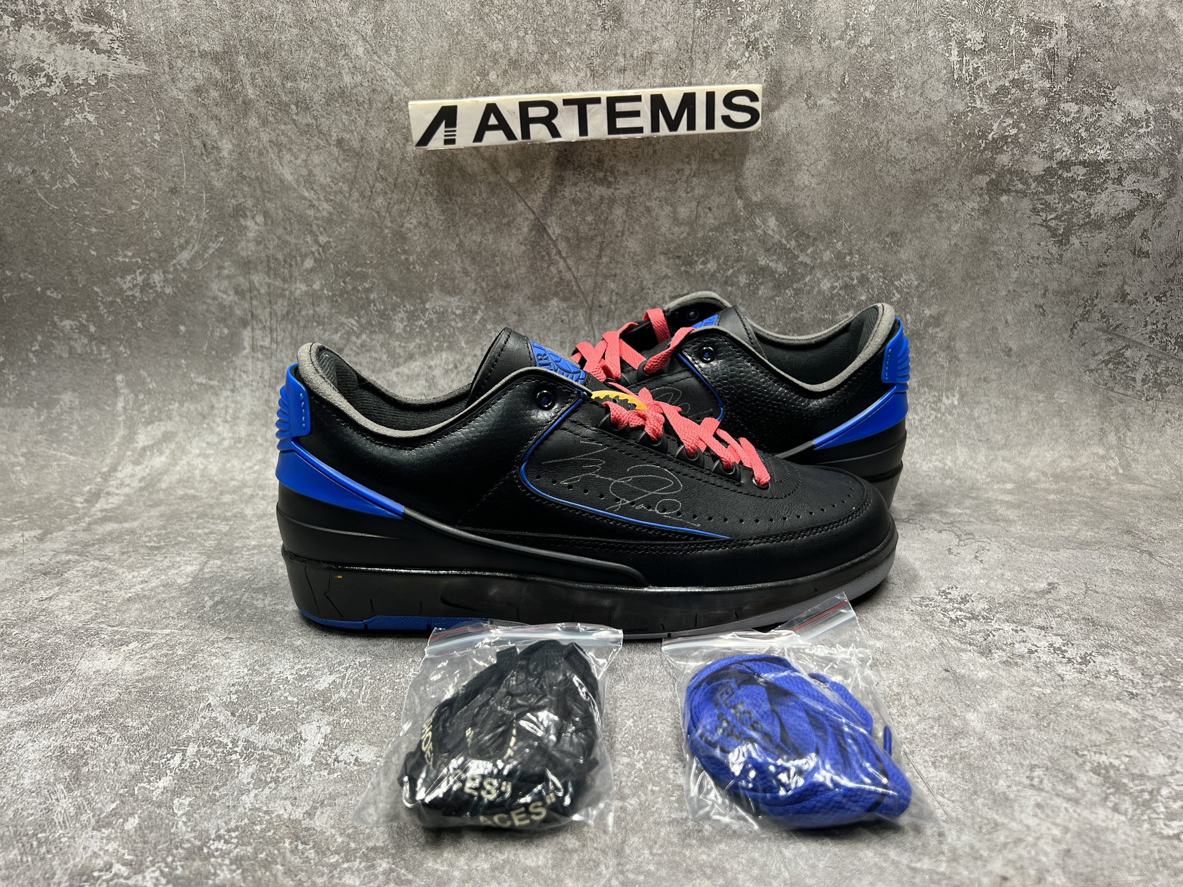 Air Jordan 2 Retro Low SP Off-White Black Blue