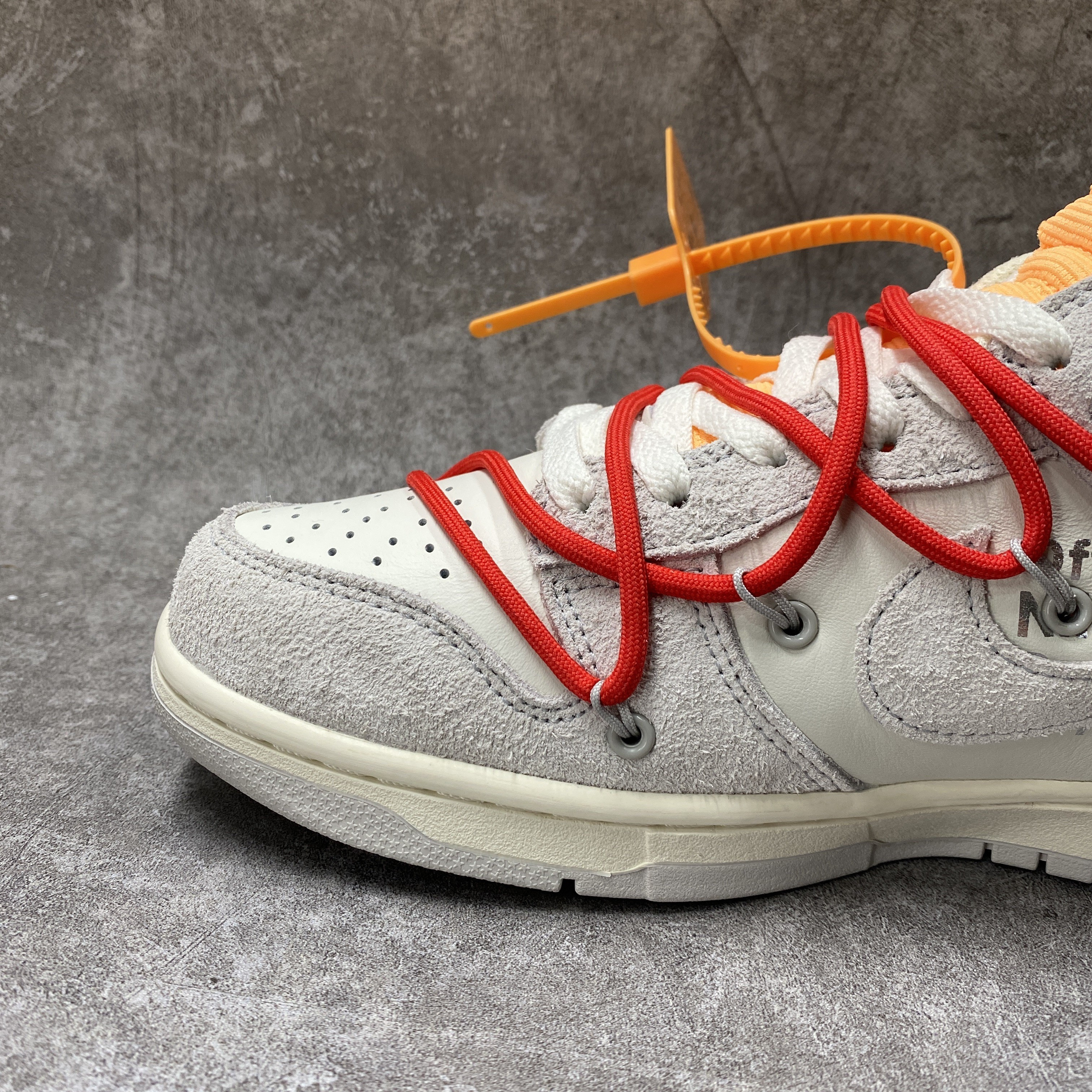 Nike Dunk Low Off-White Lot 40