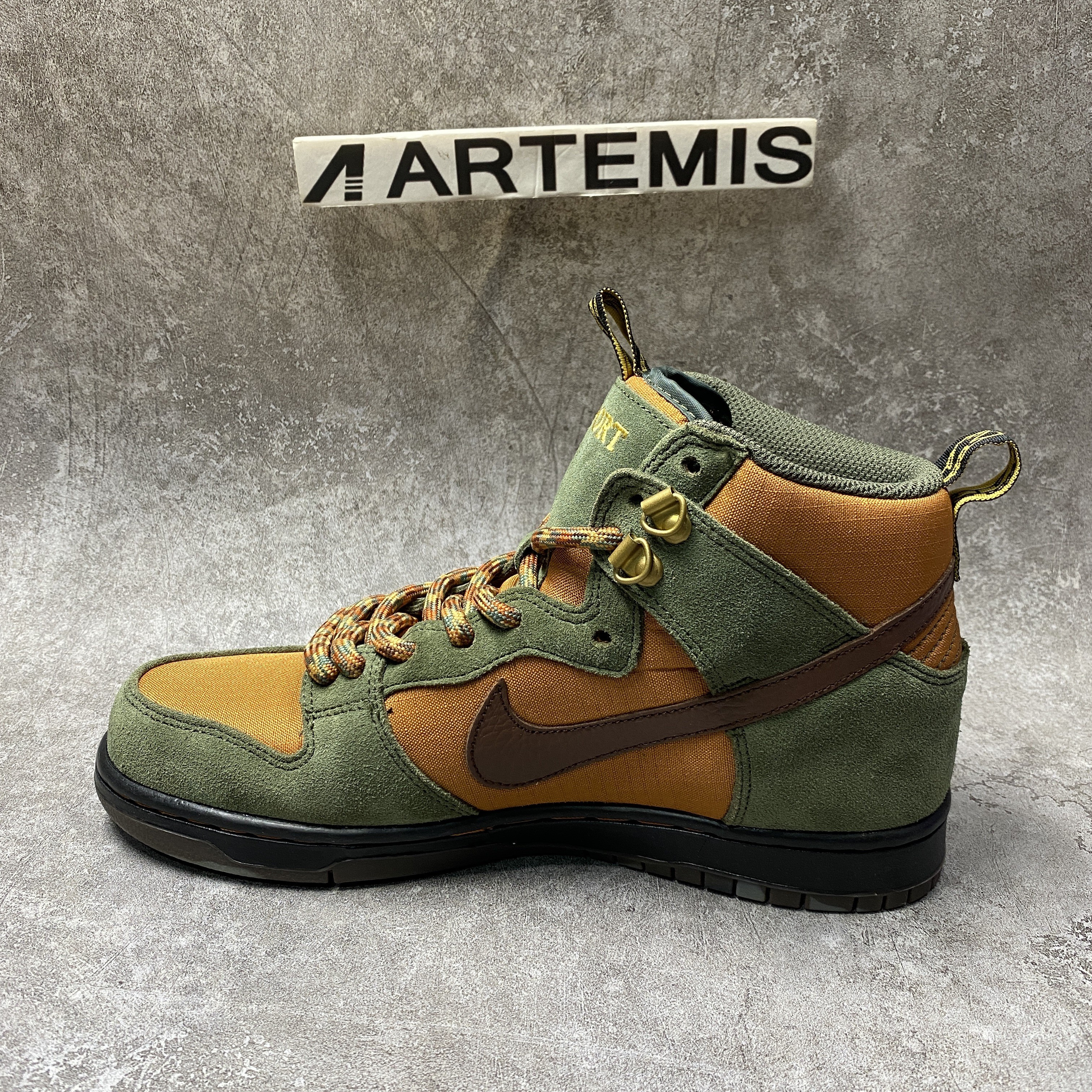 Pass-Port X Nike SB Dunk High Emerald Green Orange