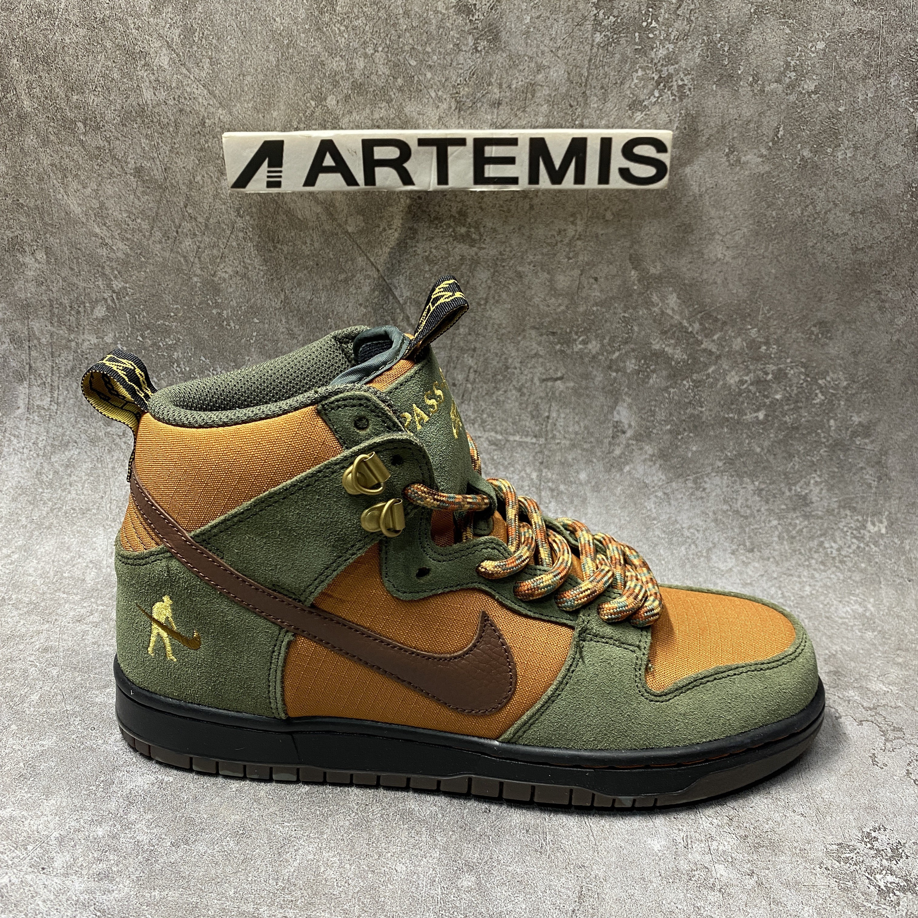 Pass-Port X Nike SB Dunk High Emerald Green Orange