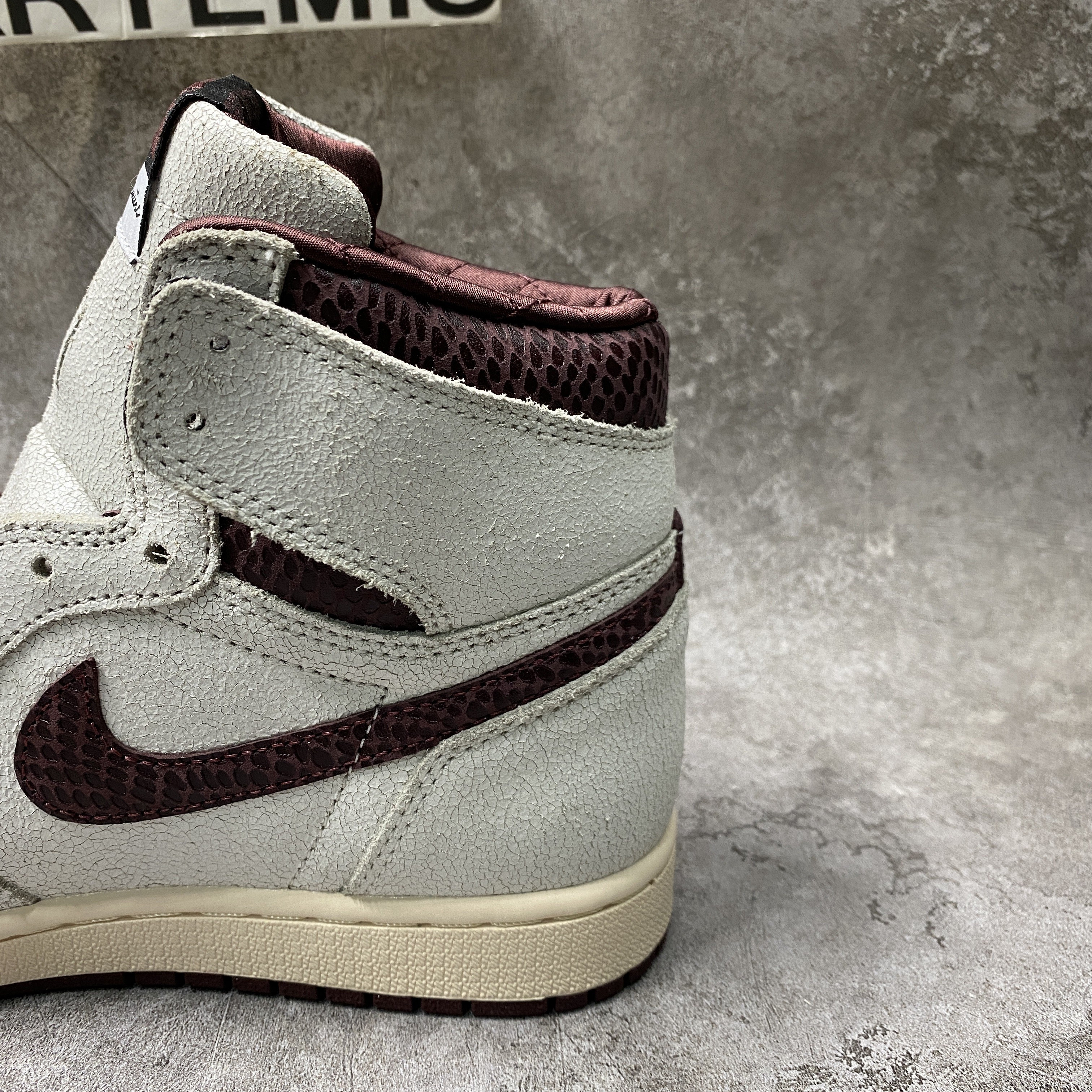 Air Jordan 1 Retro High OG A Ma Maniére