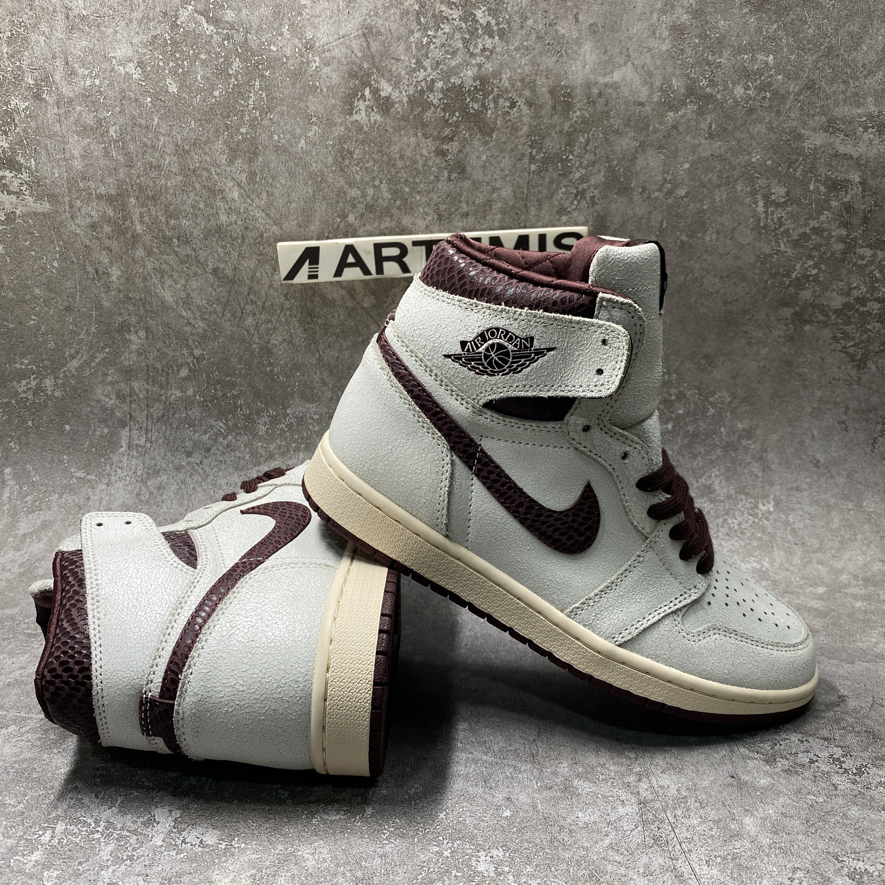 Air Jordan 1 Retro High OG A Ma Maniére