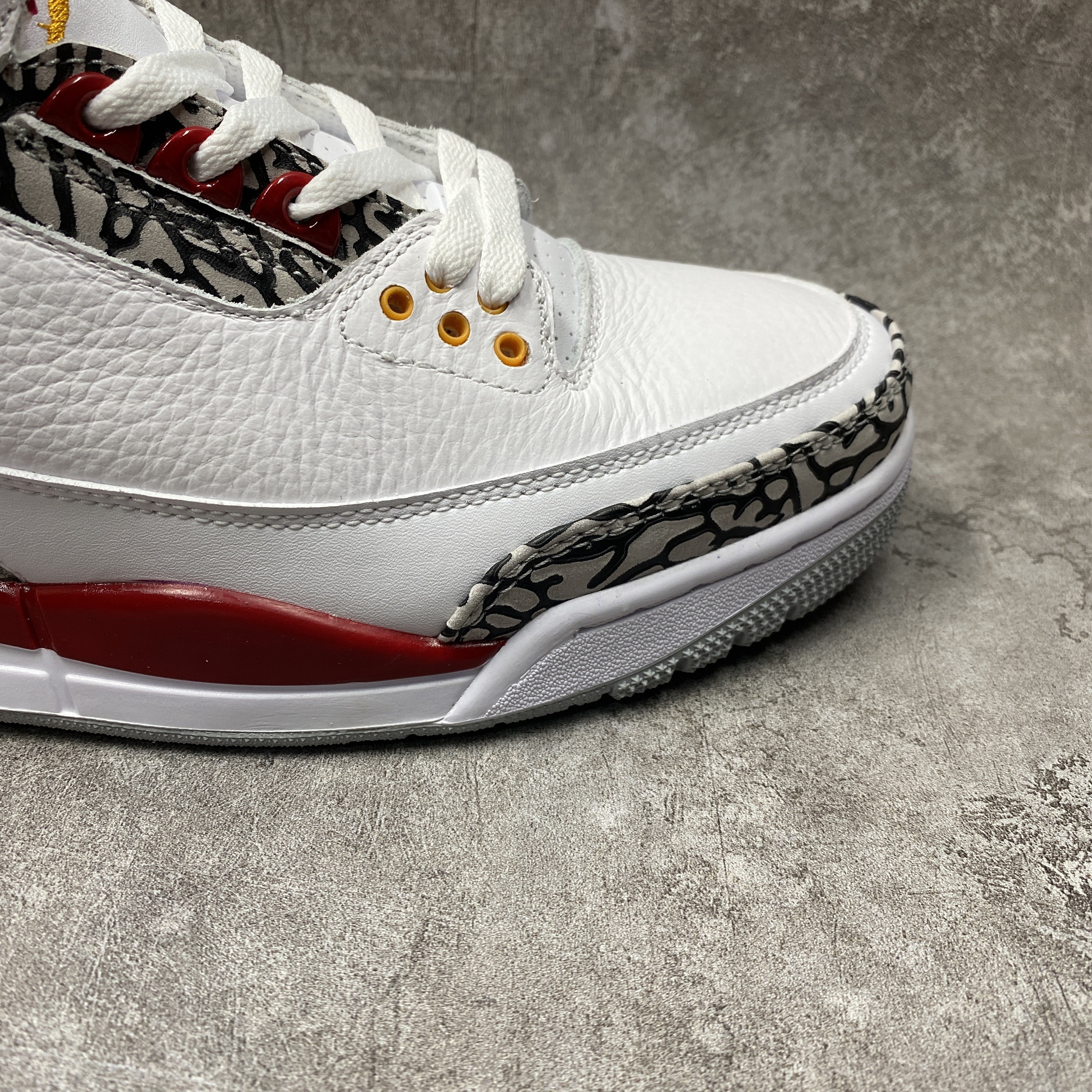 Air Jordan 3 Retro Cardinal Red