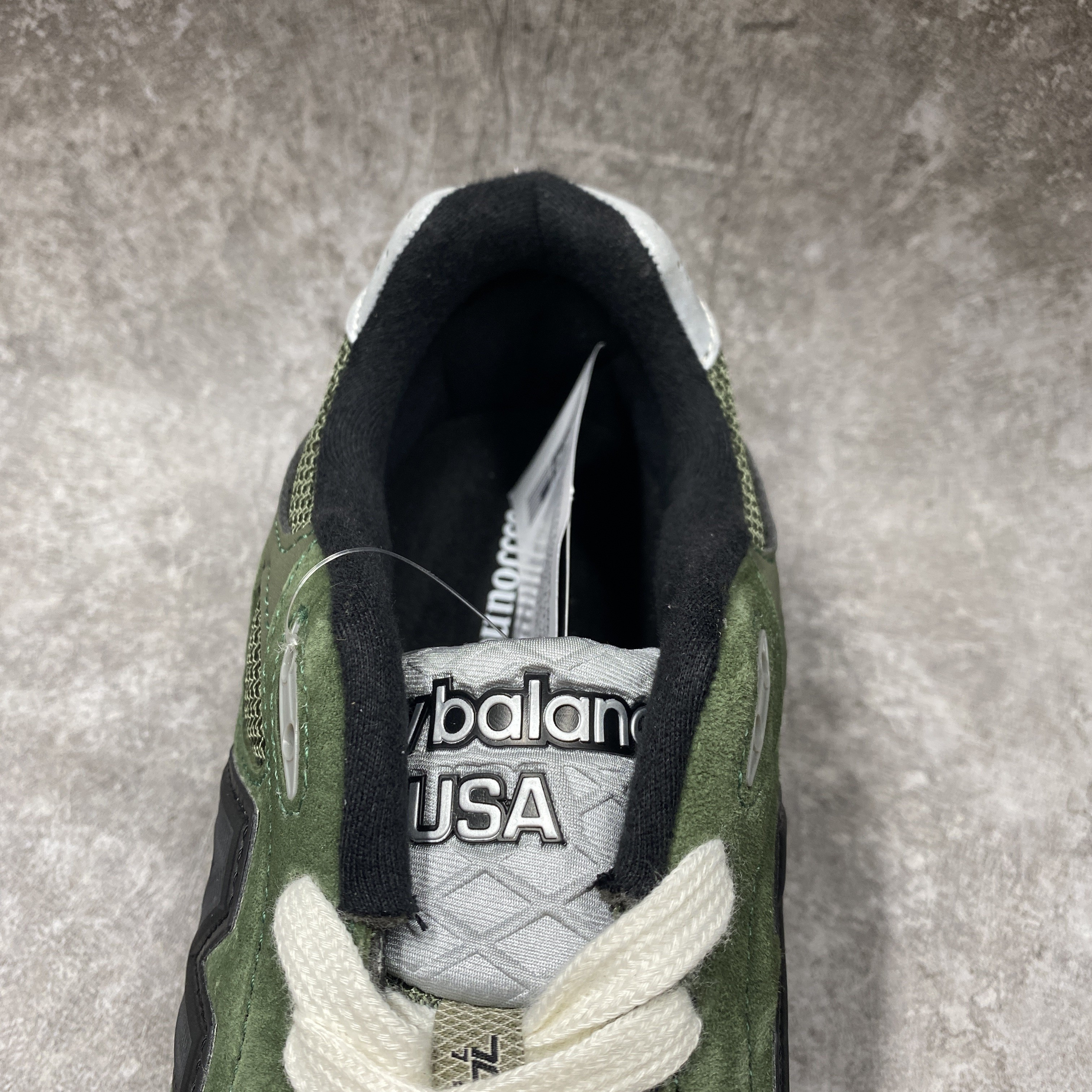 new Ba1an*e 990v3 jjjjound olive
