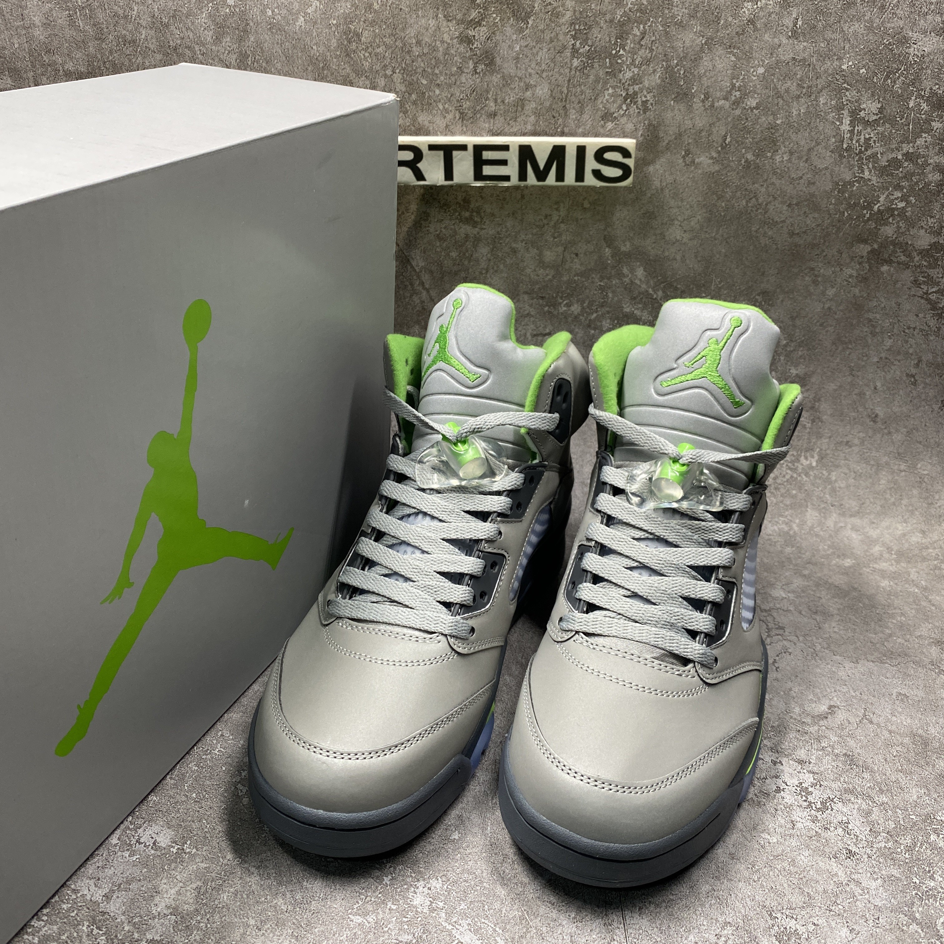 Air Jordan 5 Retro Green Bean (2022)
