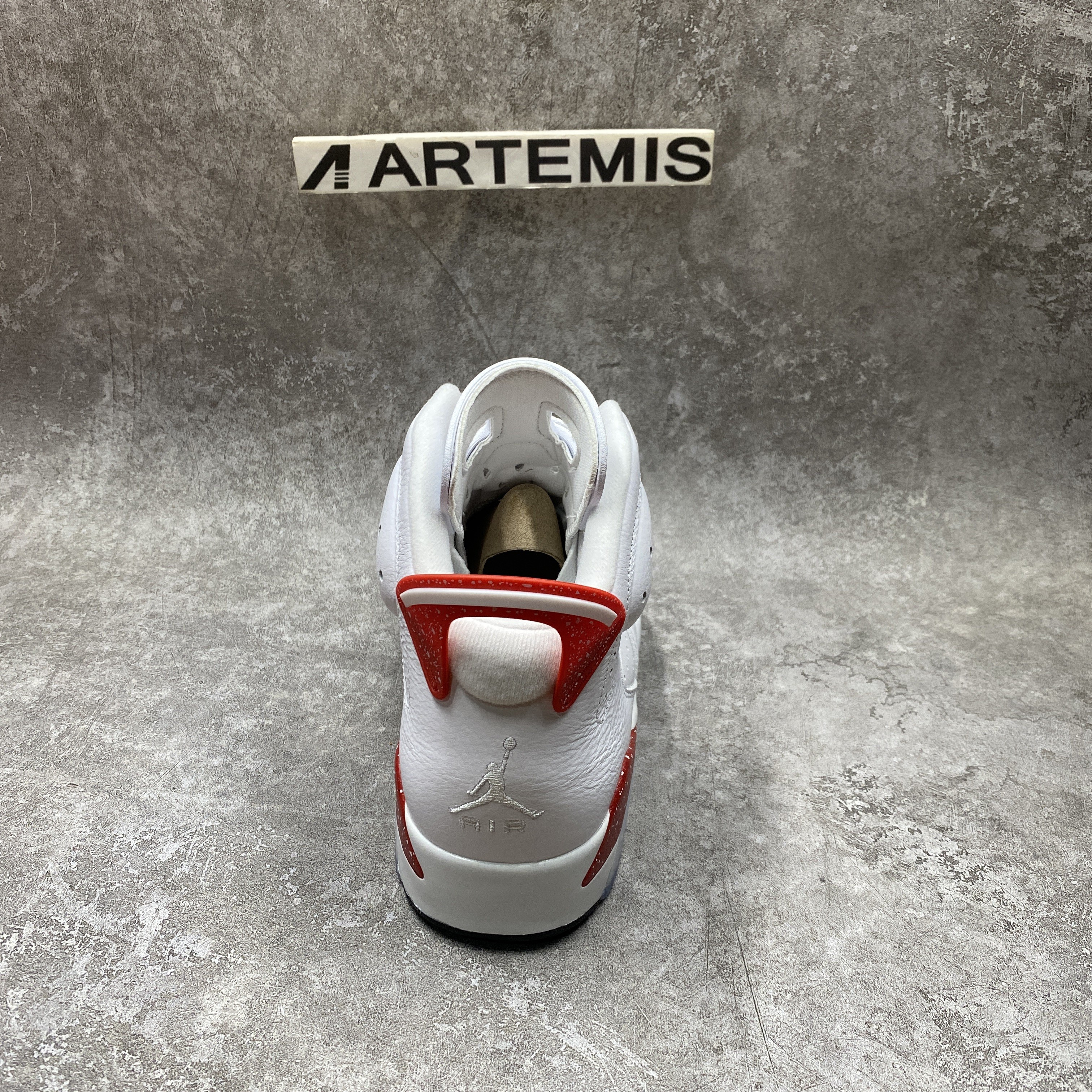 Air Jordan 6 Retro Red Oreo