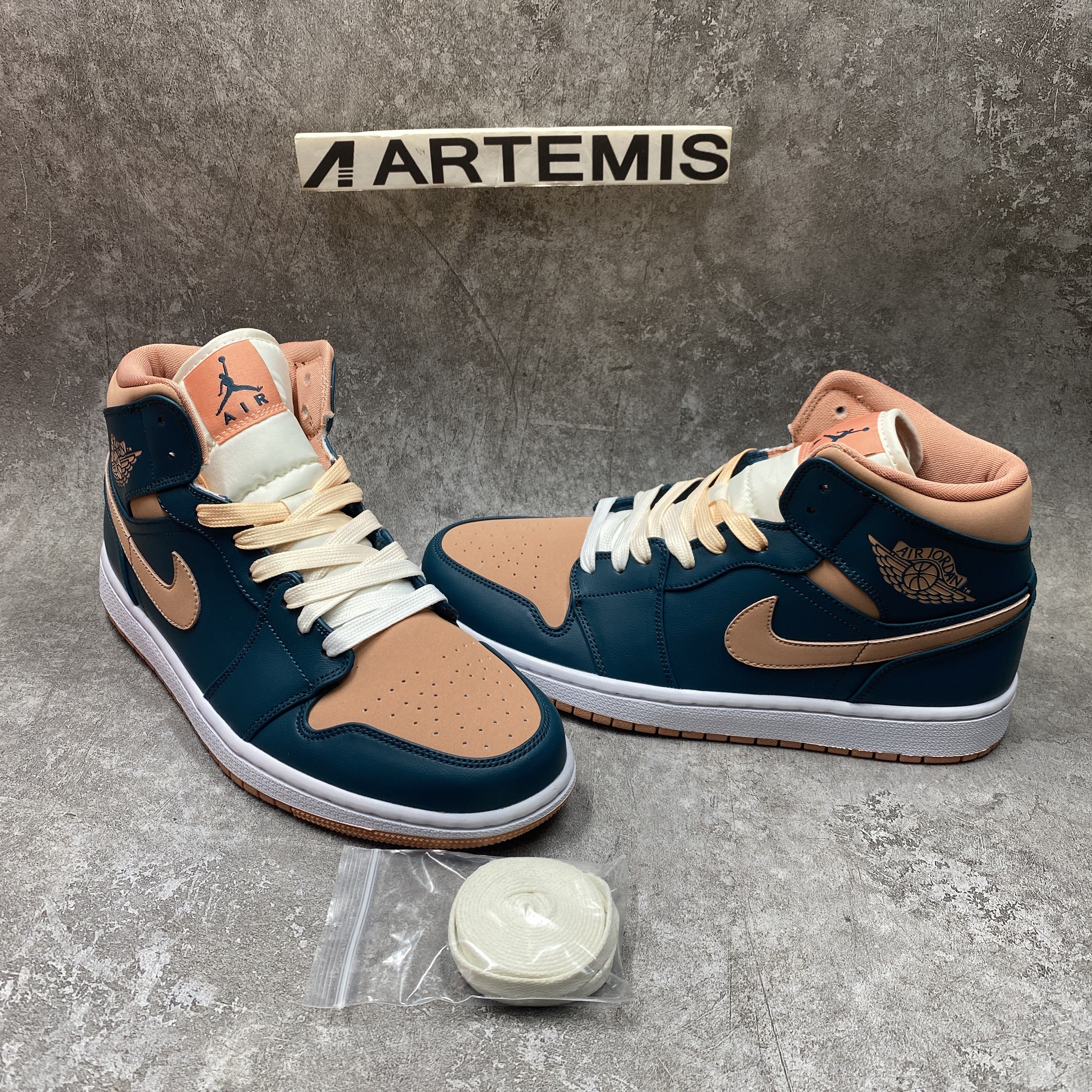 Air Jordan 1 Mid Dark Teal Green