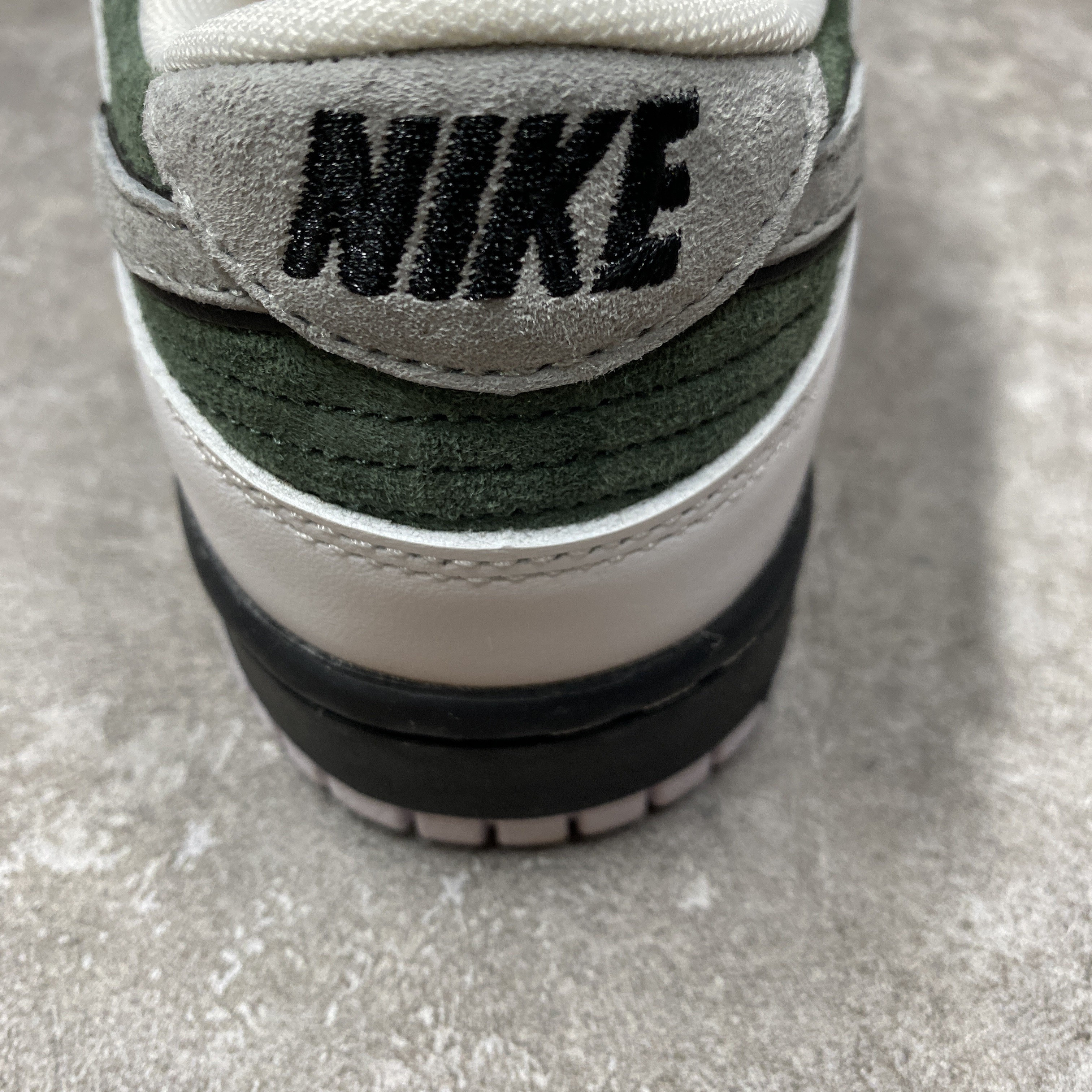 oT0mo katsuhiro x nike sb dunk low pro kobe lifestyle