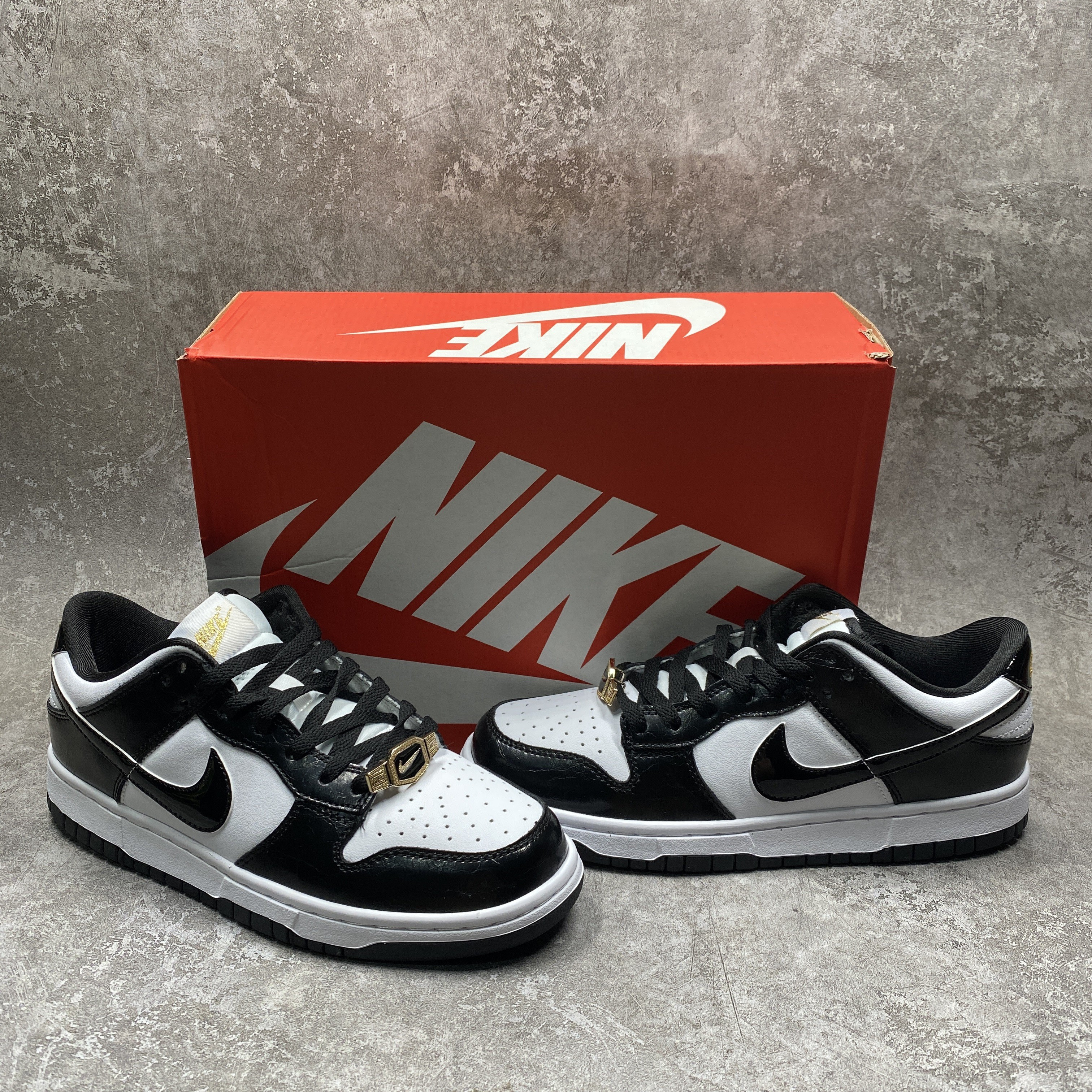 Nike Dunk Low World Champ