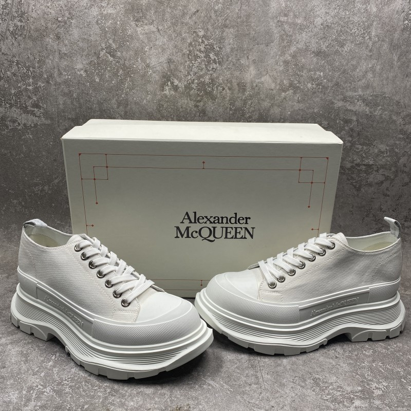 ale*d*r M*Q*en tread slick low lace up white