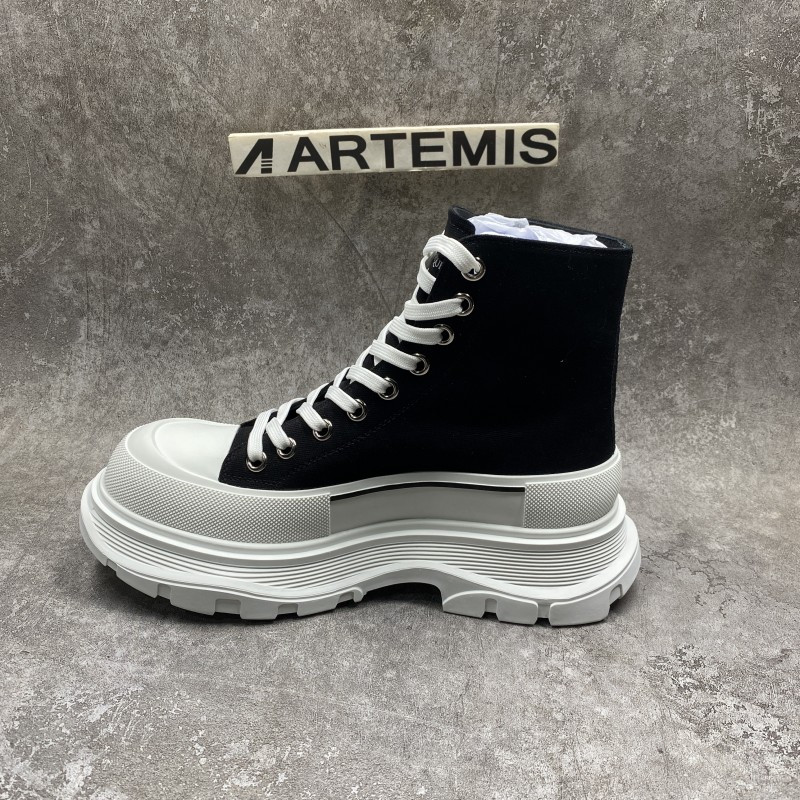 ale*d*r M*Q*en tread slick high lace up boot black white