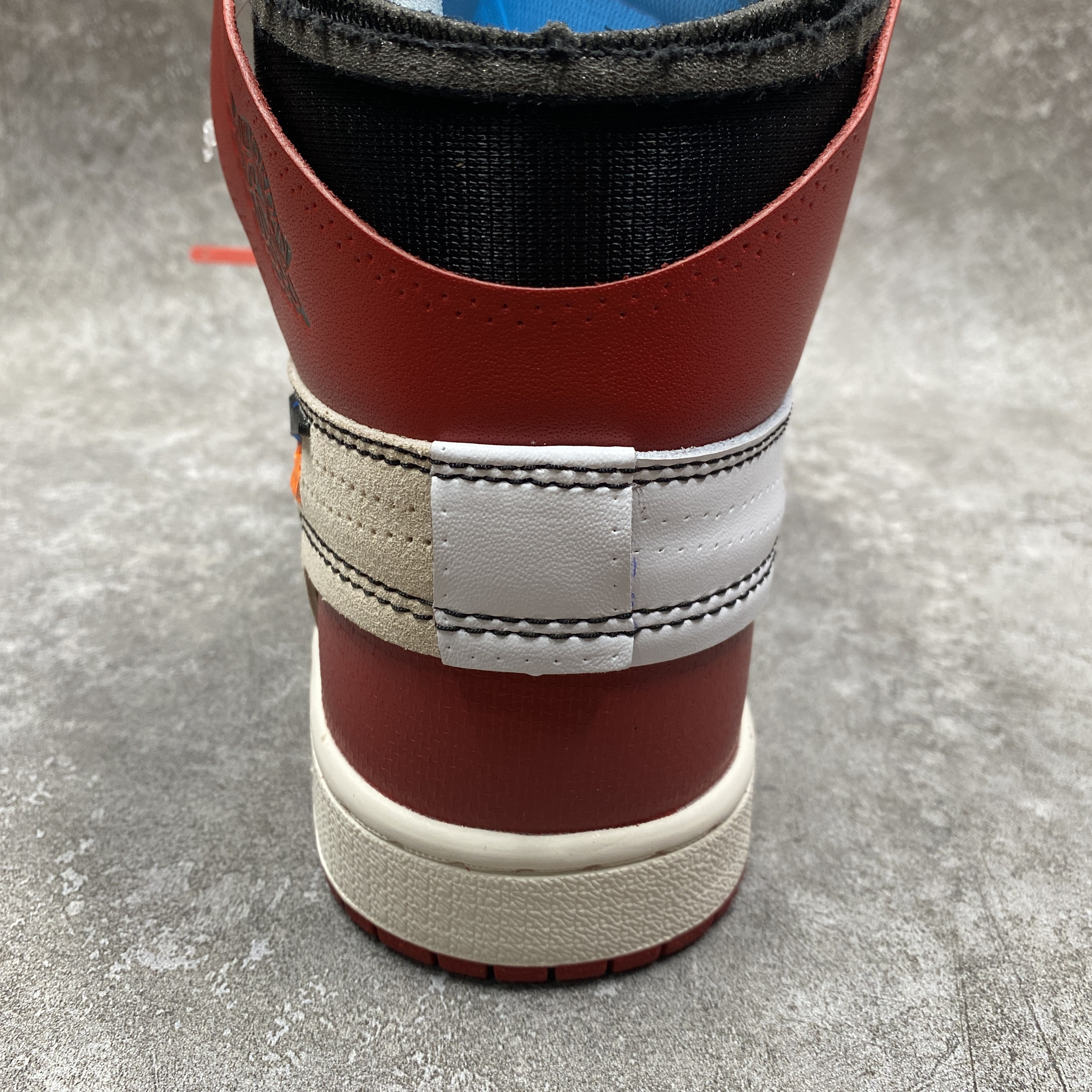 Air Jordan 1 Retro High Off-White Chicago