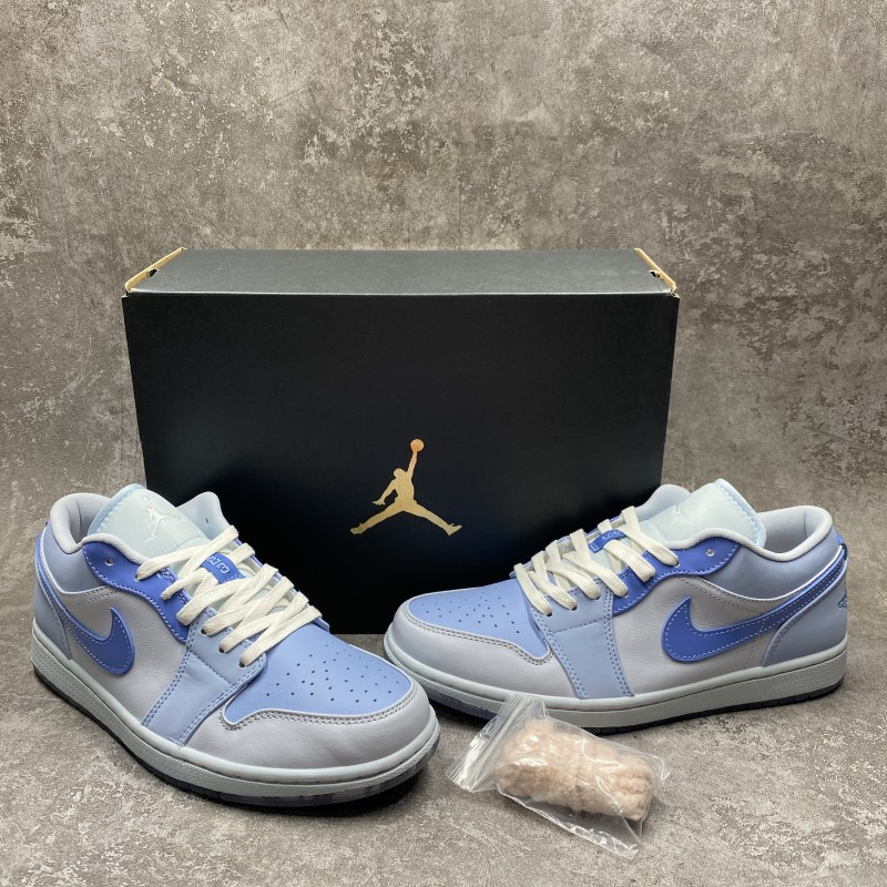 Air Jordan 1 Low SE Mighty Swooshers
