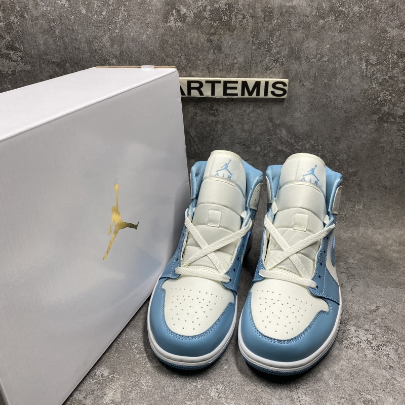Air Jordan 1 Mid UNC (2022)