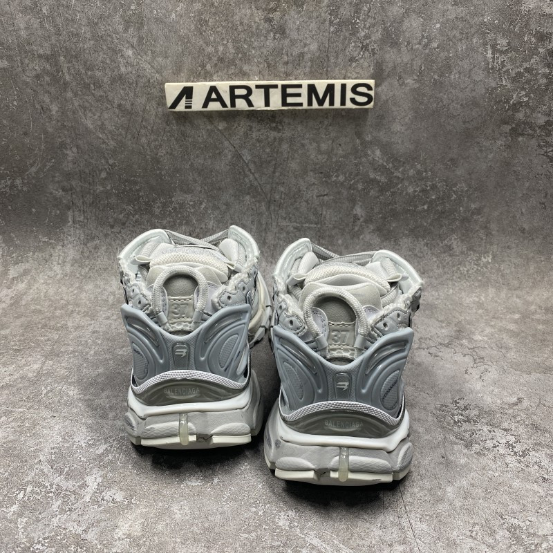 Balenciga Runner Silver