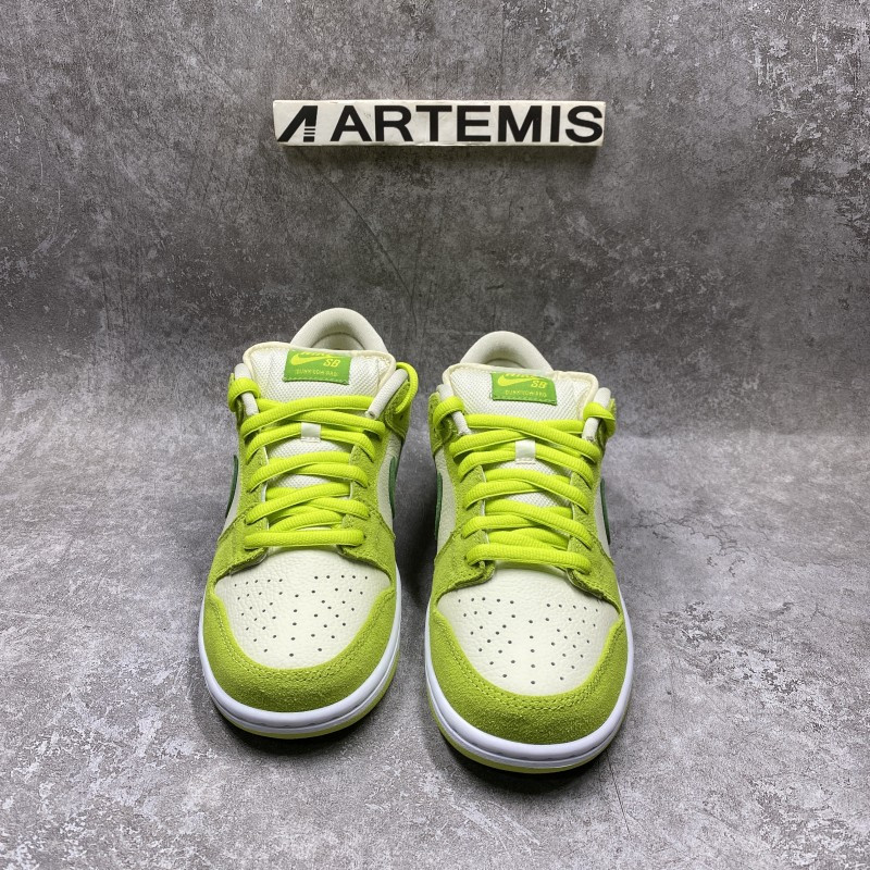 Nike SB Dunk Low Green Apple